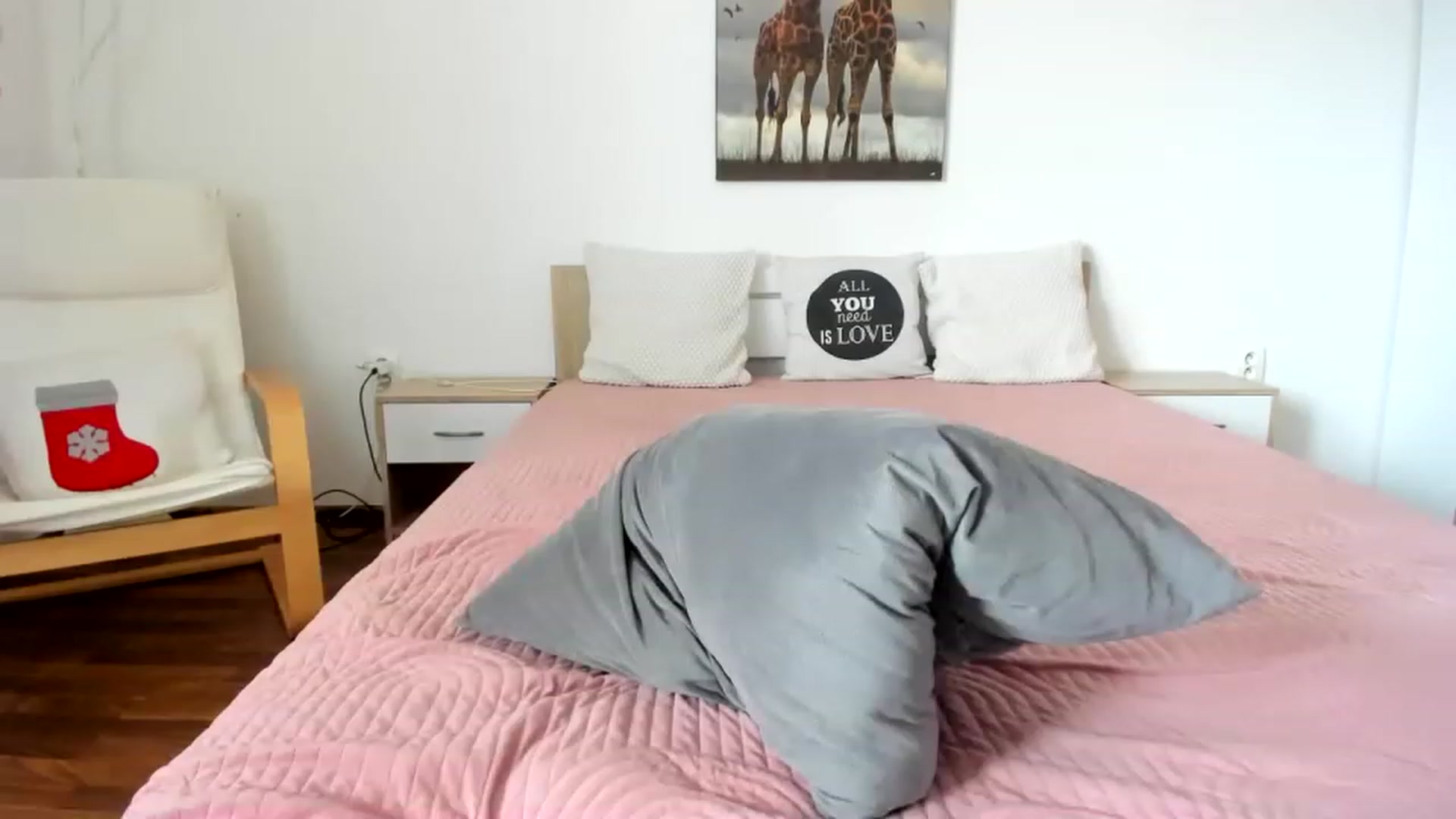 Gallery image thumbnail from Saandruskaa's myfreecams stream on, 04/01/2023, 12:26 image 20 of 20