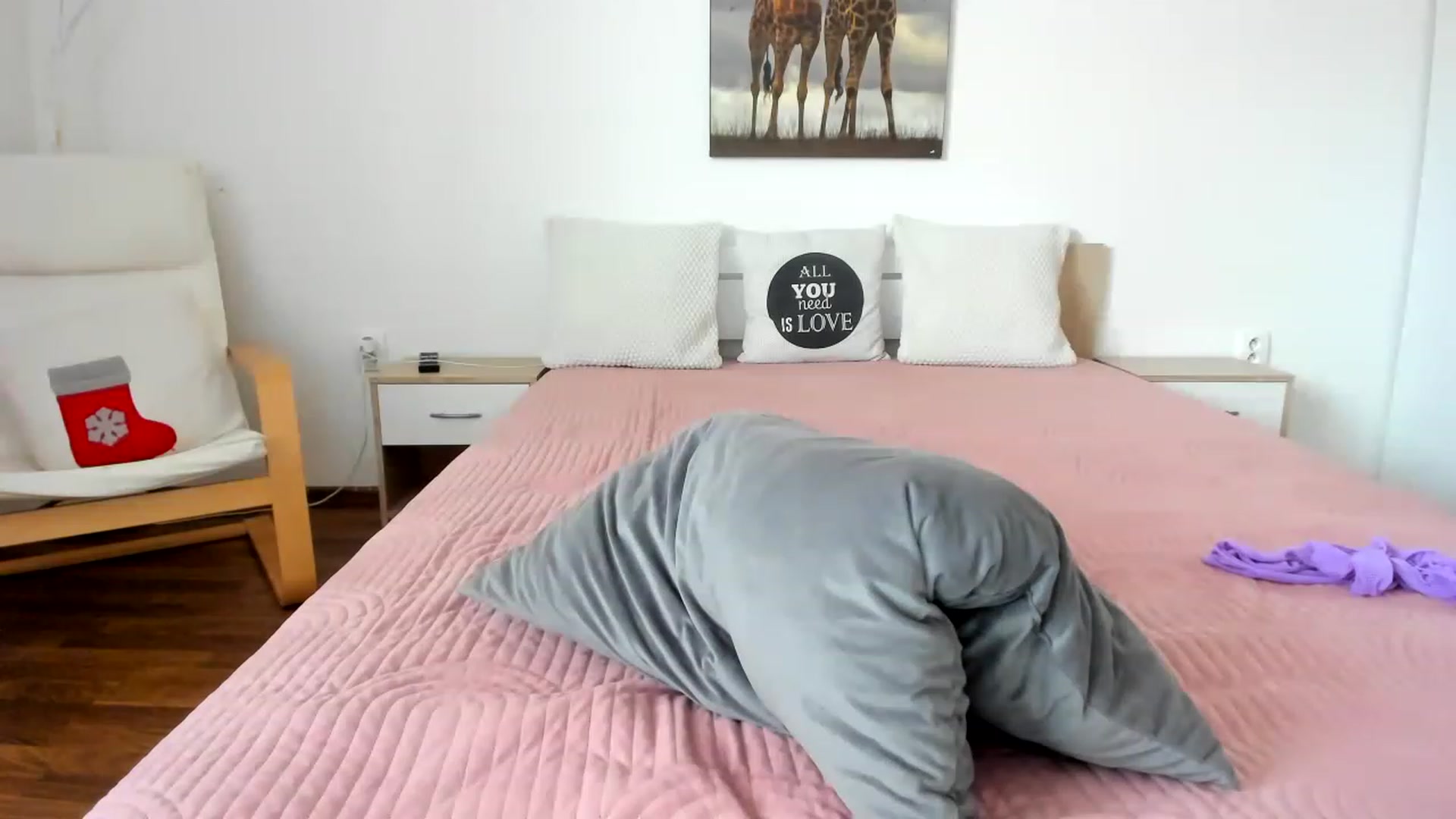 Gallery image thumbnail from Saandruskaa's myfreecams stream on, 04/15/2023, 09:53 image 11 of 20