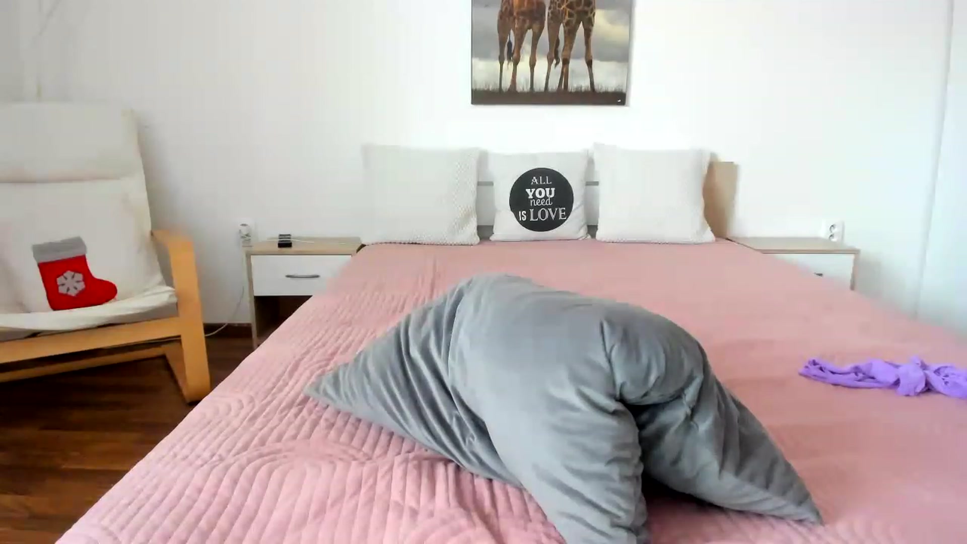 Gallery image thumbnail from Saandruskaa's myfreecams stream on, 04/15/2023, 09:53 image 8 of 20