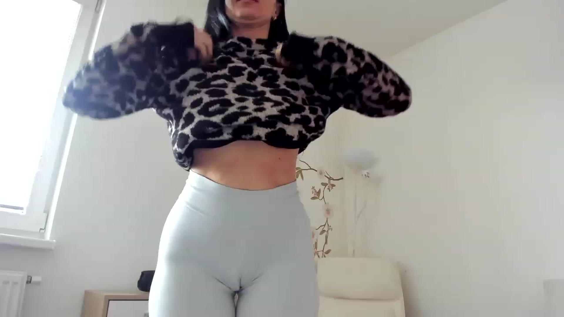 Gallery image thumbnail from Saandruskaa's myfreecams stream on, 04/15/2023, 11:51 image 9 of 20