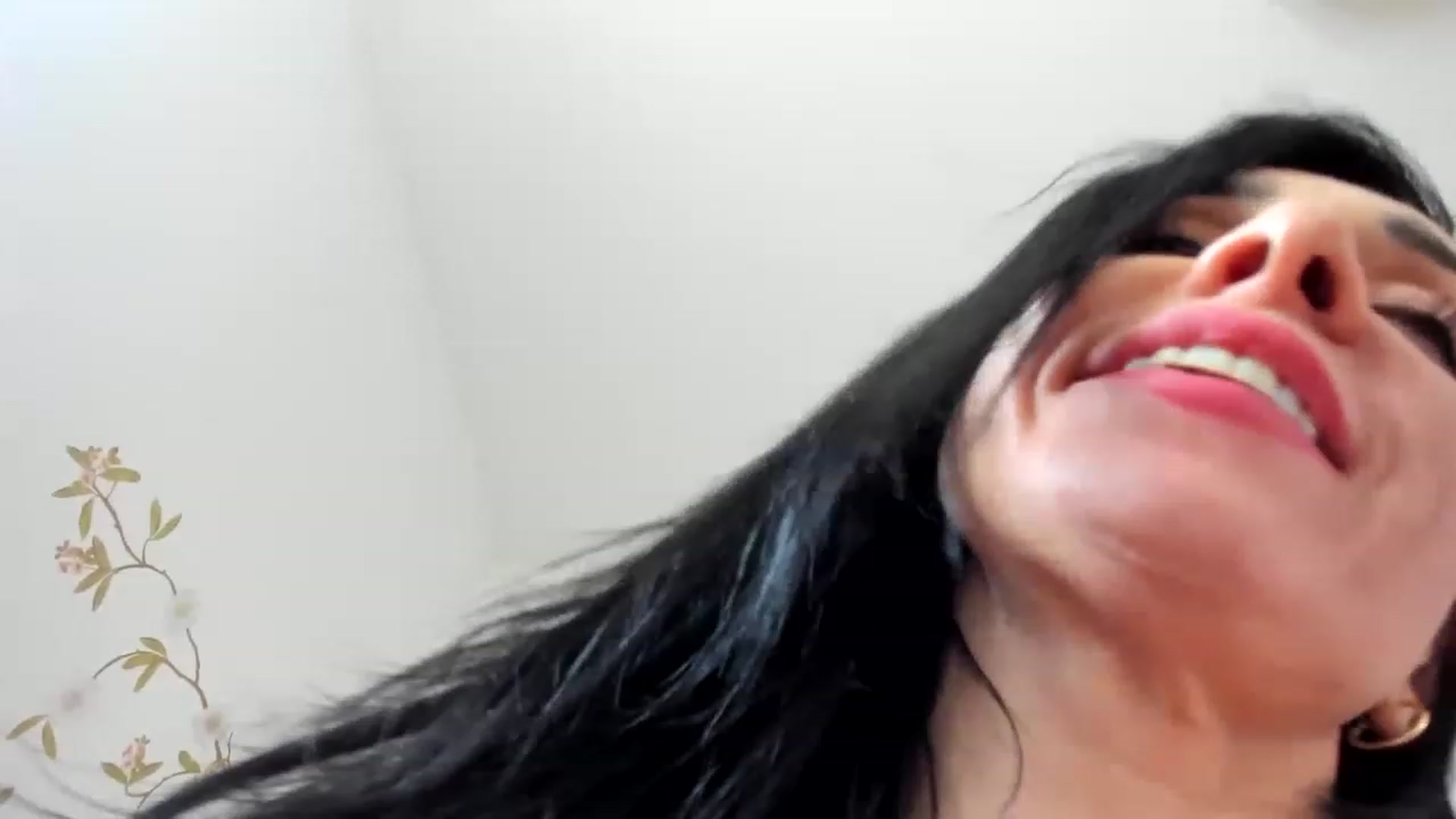 Gallery image thumbnail from Saandruskaa's myfreecams stream on, 04/15/2023, 13:07 image 10 of 20