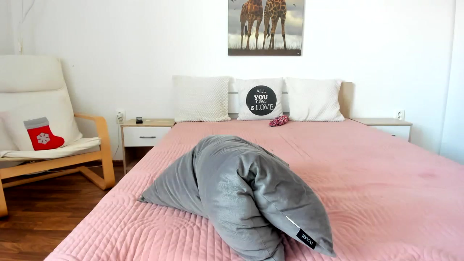 Gallery image thumbnail from Saandruskaa's myfreecams stream on, 04/15/2023, 13:53 image 13 of 20