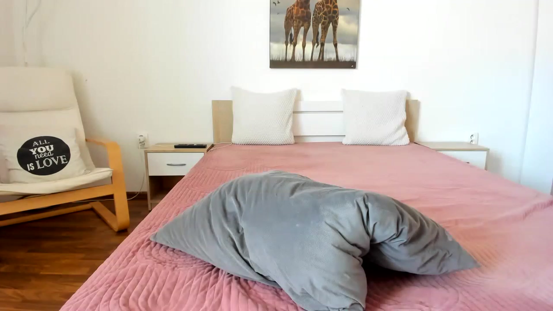 Gallery image thumbnail from Saandruskaa's myfreecams stream on, 04/20/2023, 13:40 image 1 of 20
