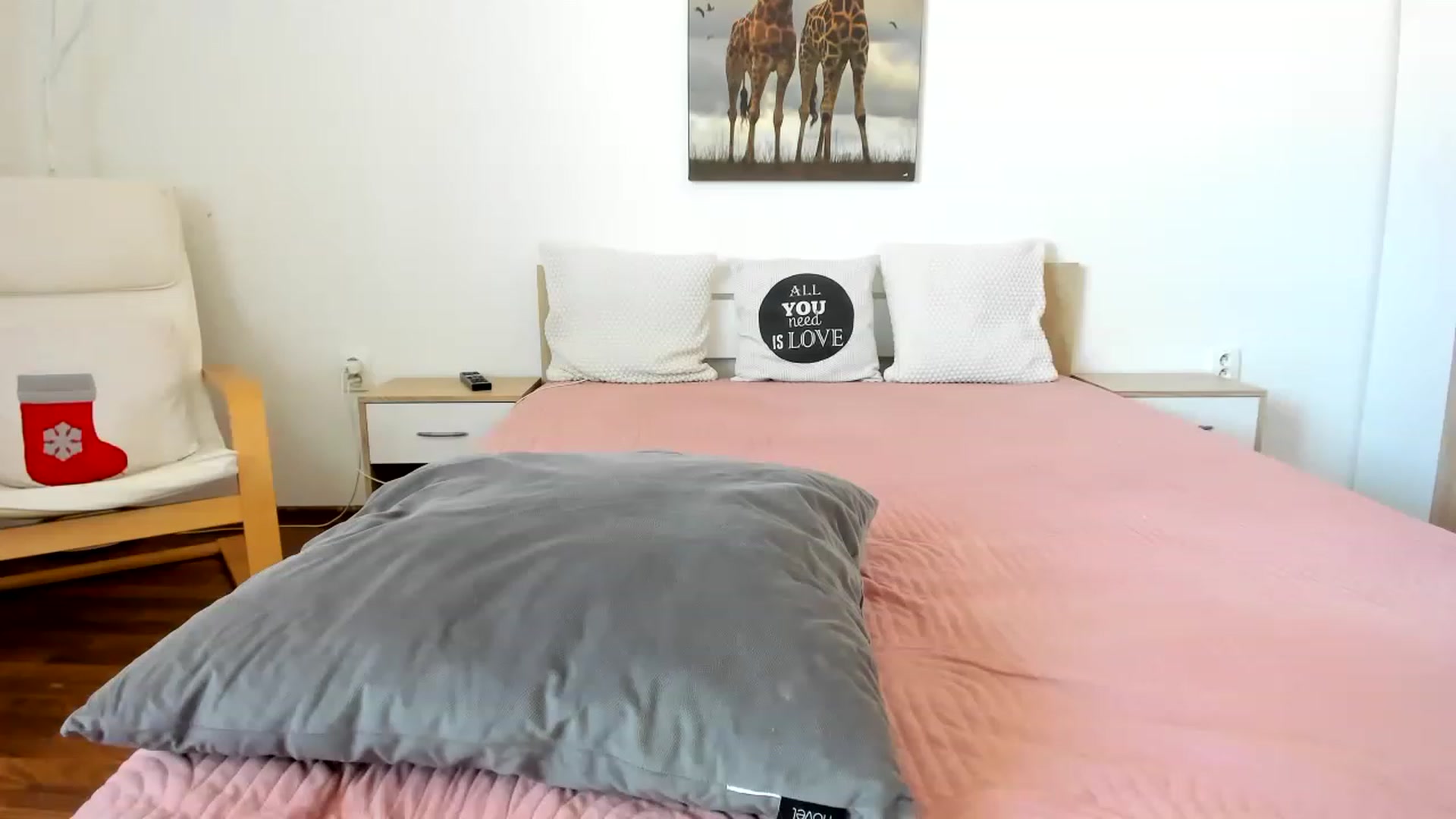 Gallery image thumbnail from Saandruskaa's myfreecams stream on, 04/22/2023, 13:07 image 7 of 20