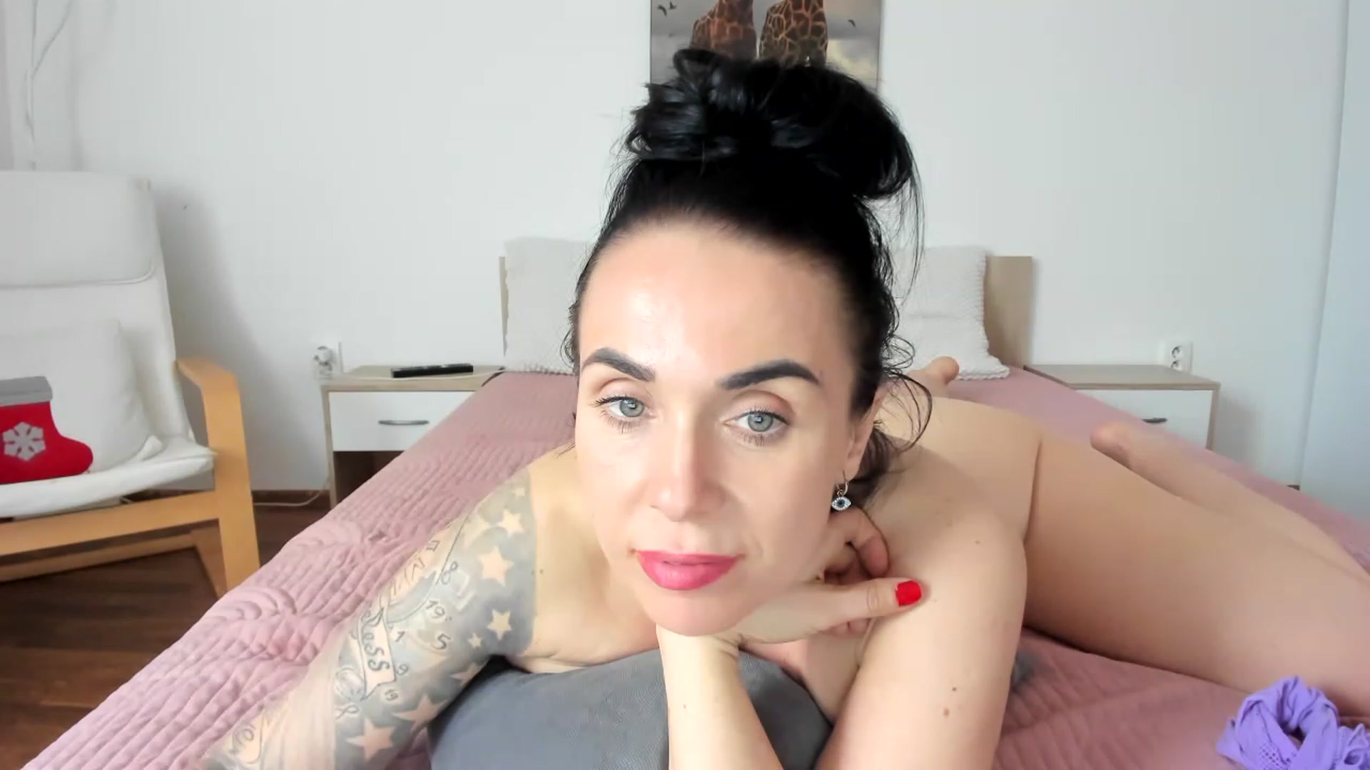 Gallery image thumbnail from Saandruskaa's myfreecams stream on, 04/25/2023, 11:06 image 5 of 20