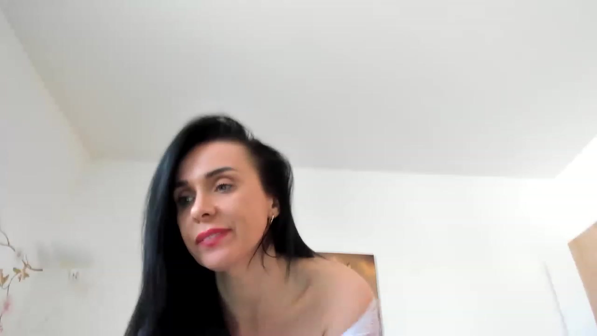 Gallery image thumbnail from Saandruskaa's myfreecams stream on, 05/04/2023, 13:53 image 5 of 20