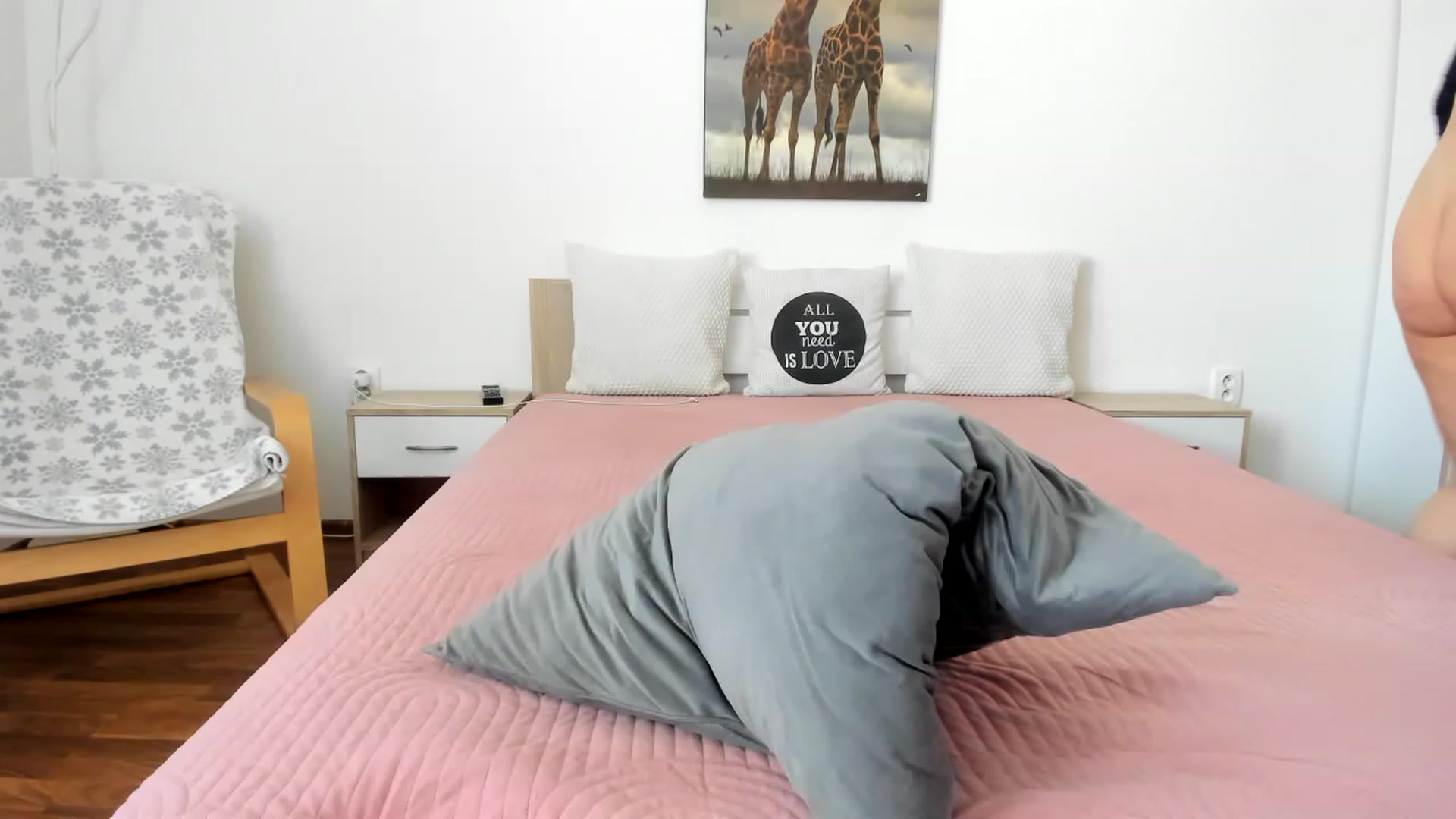 Gallery image thumbnail from Saandruskaa's myfreecams stream on, 05/20/2023, 10:18 image 7 of 20