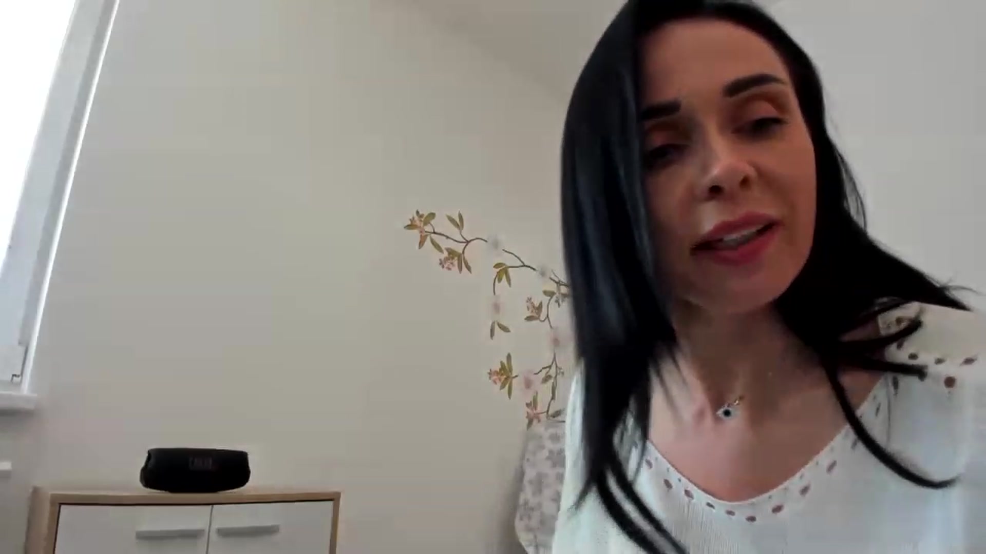 Gallery image thumbnail from Saandruskaa's myfreecams stream on, 05/20/2023, 12:38 image 17 of 20