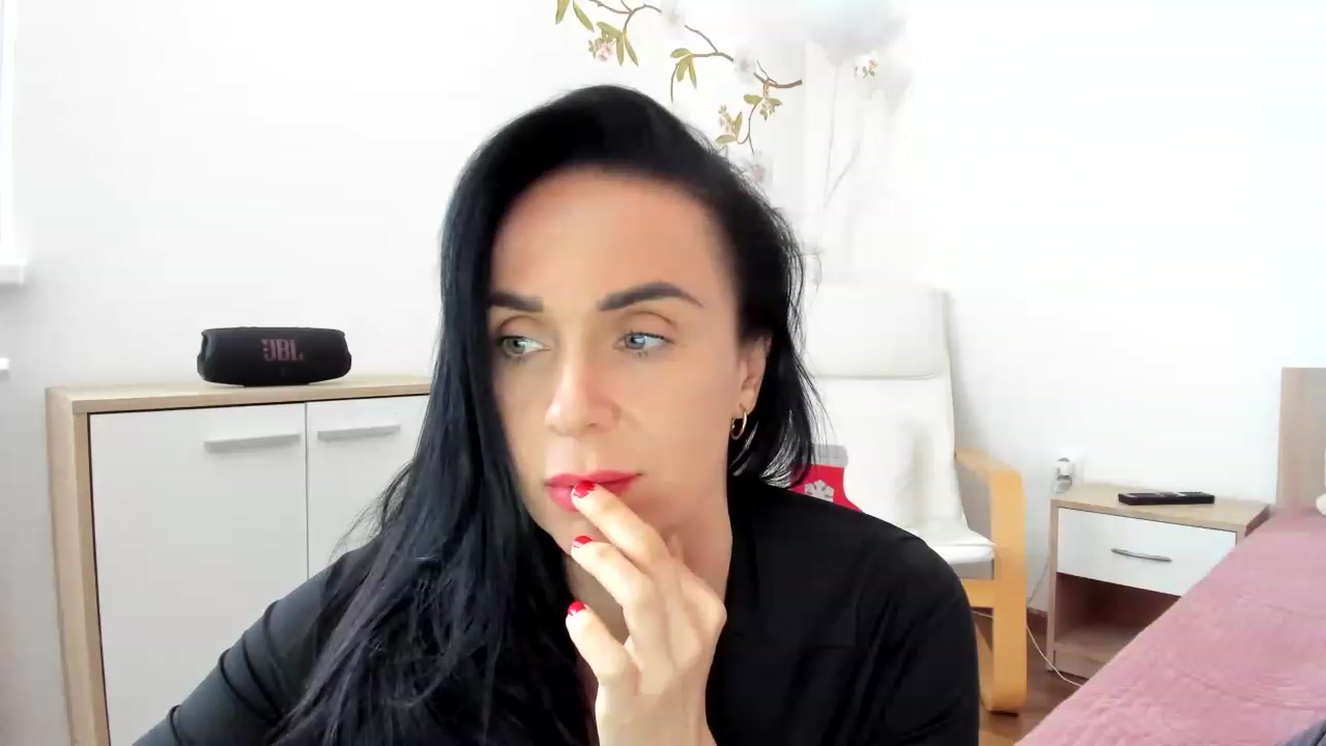 Gallery image thumbnail from Saandruskaa's myfreecams stream on, 05/31/2023, 11:13 image 14 of 20