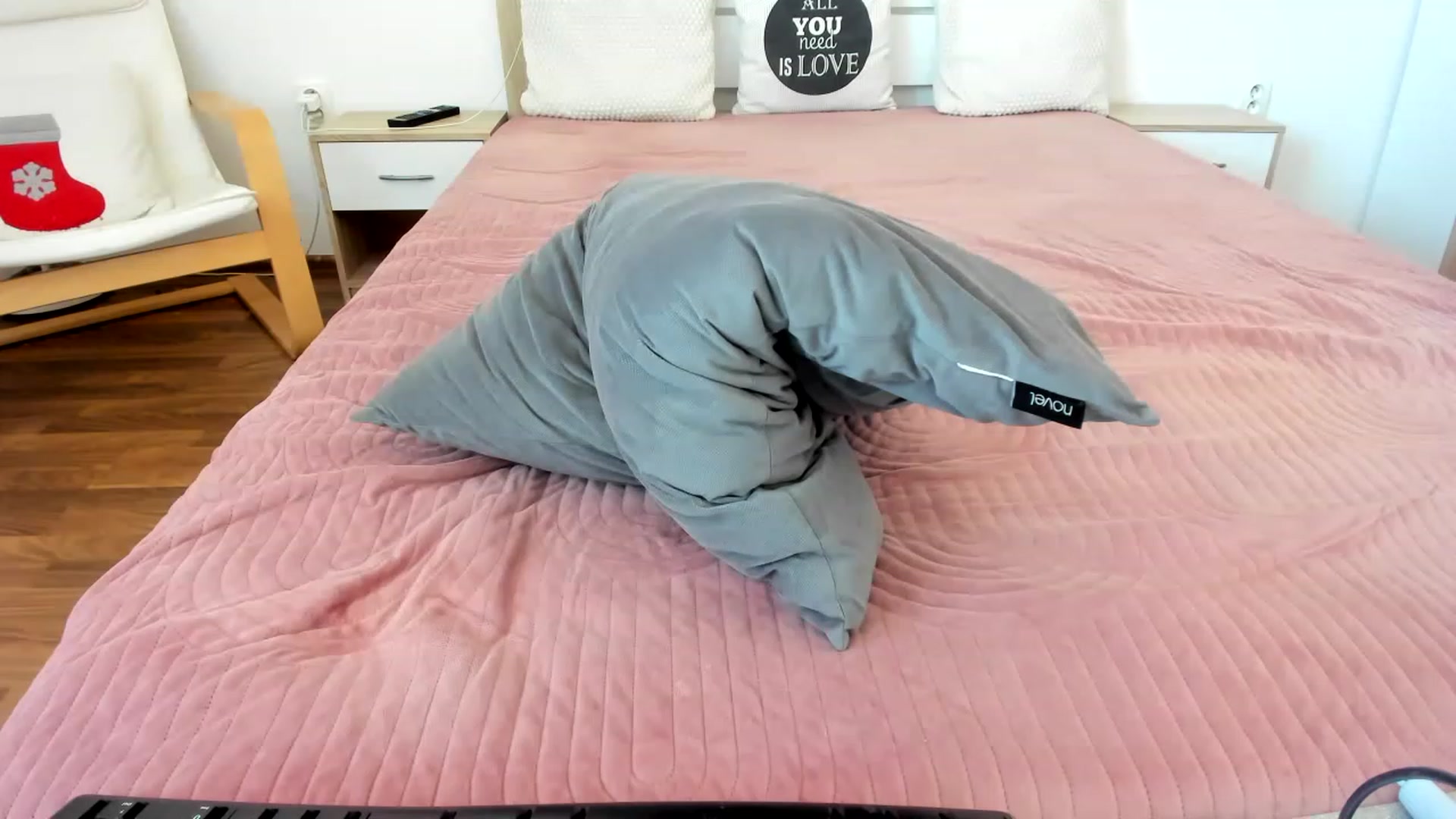 Gallery image thumbnail from Saandruskaa's myfreecams stream on, 06/01/2023, 13:16 image 10 of 20