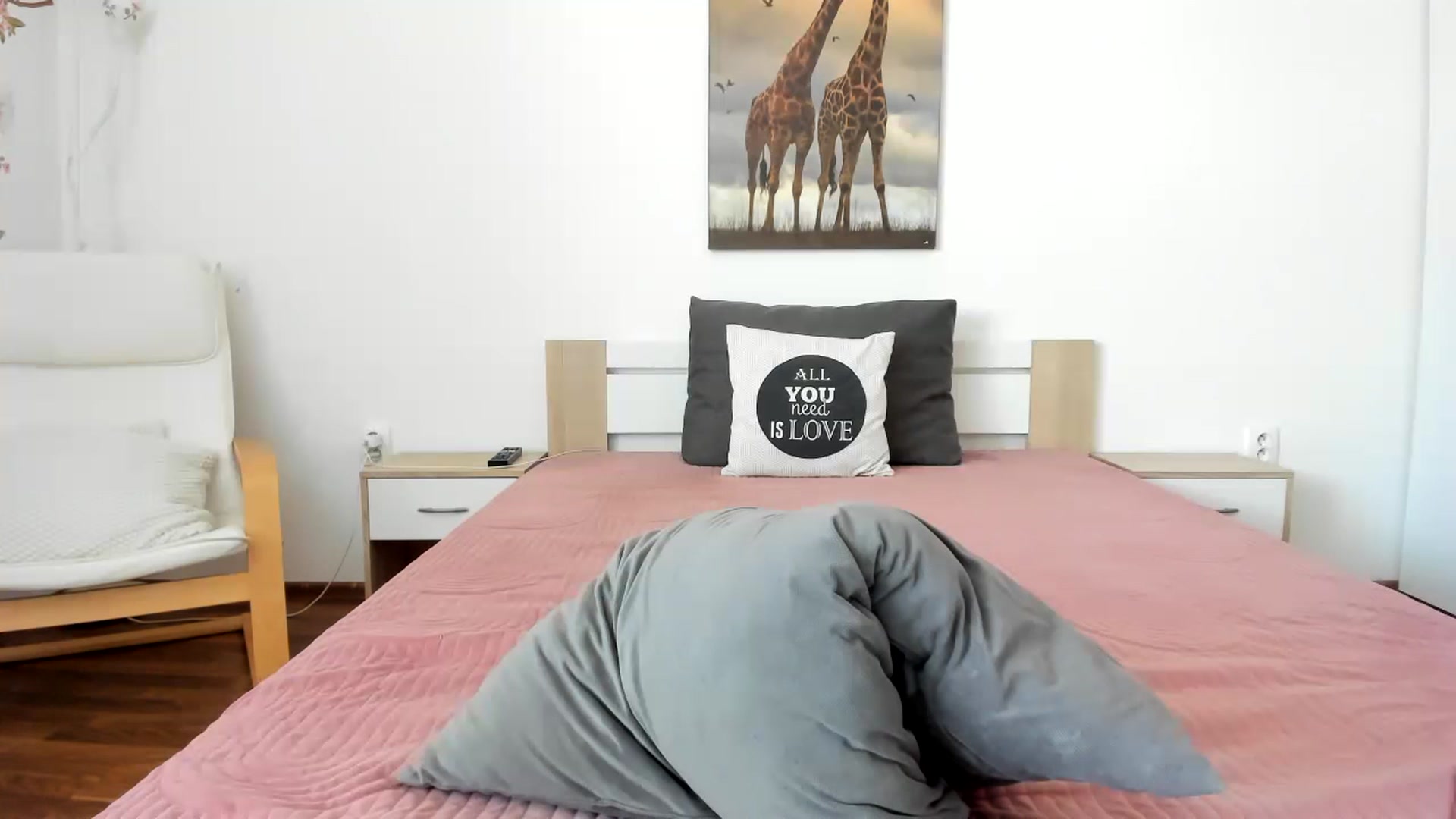 Gallery image thumbnail from Saandruskaa's myfreecams stream on, 07/11/2023, 11:44 image 6 of 20