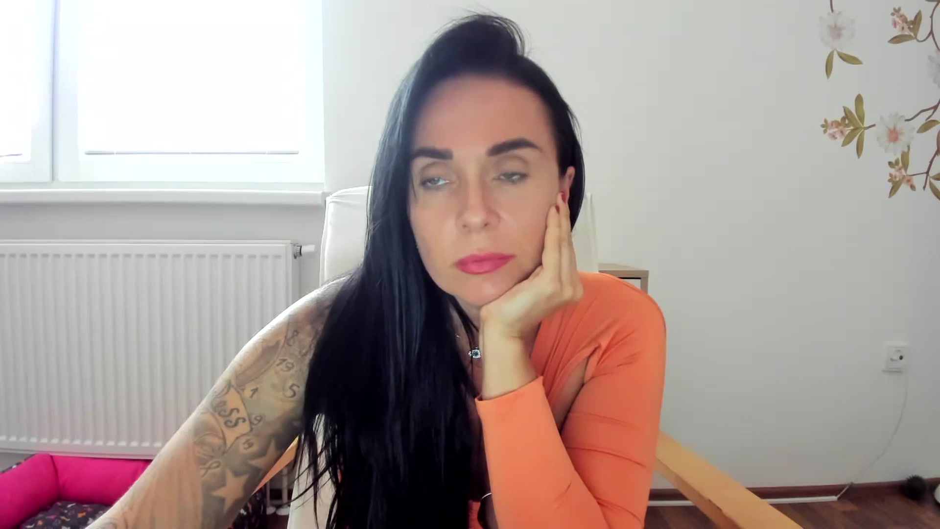 Gallery image thumbnail from Saandruskaa's myfreecams stream on, 08/30/2023, 13:02 image 17 of 20