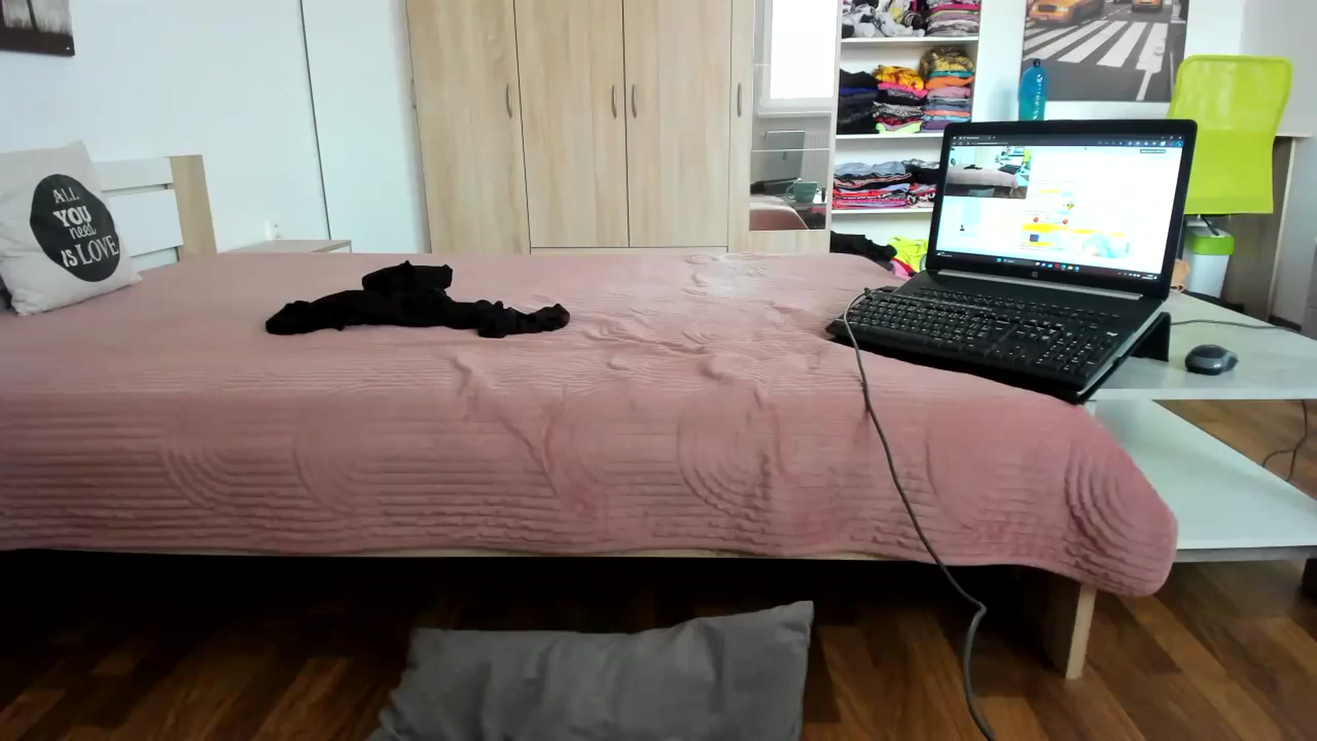 Gallery image thumbnail from Saandruskaa's myfreecams stream on, 09/03/2023, 09:29 image 6 of 20