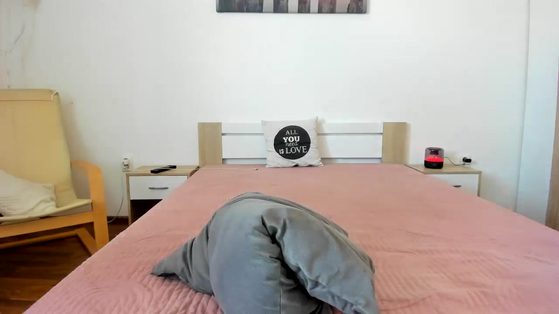 Gallery image thumbnail from Saandruskaa's myfreecams stream on, 09/09/2023, 12:18 image 6 of 20
