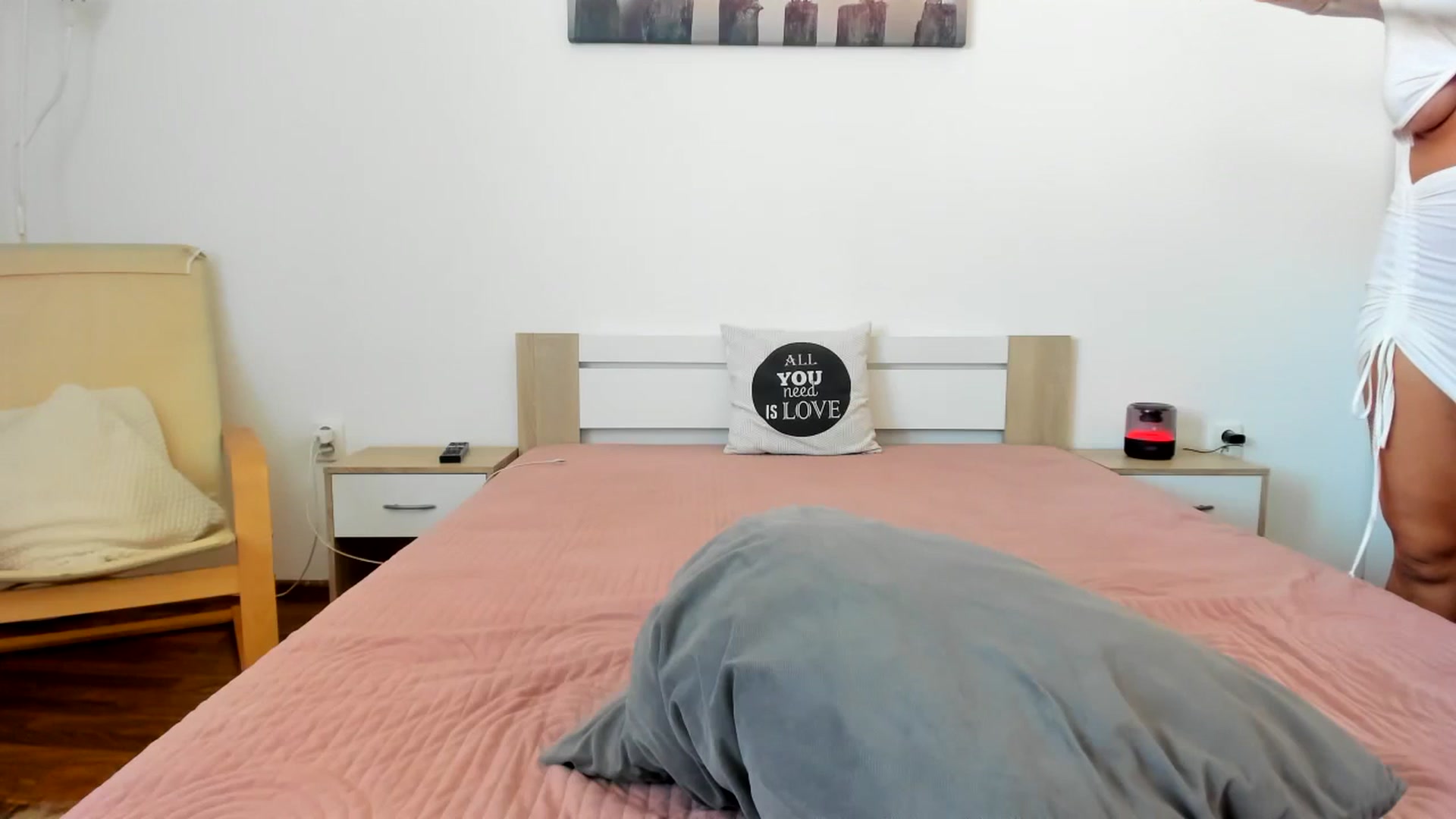 Gallery image thumbnail from Saandruskaa's myfreecams stream on, 09/10/2023, 12:43 image 13 of 20