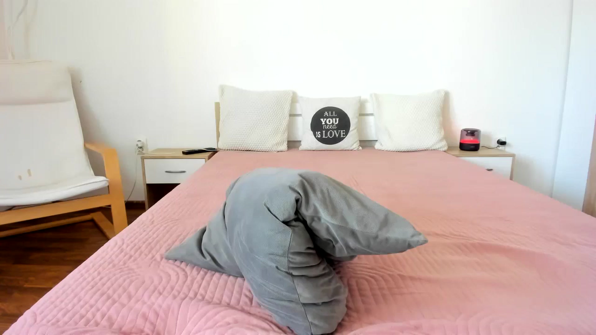 Gallery image thumbnail from Saandruskaa's myfreecams stream on, 09/27/2023, 10:32 image 8 of 20