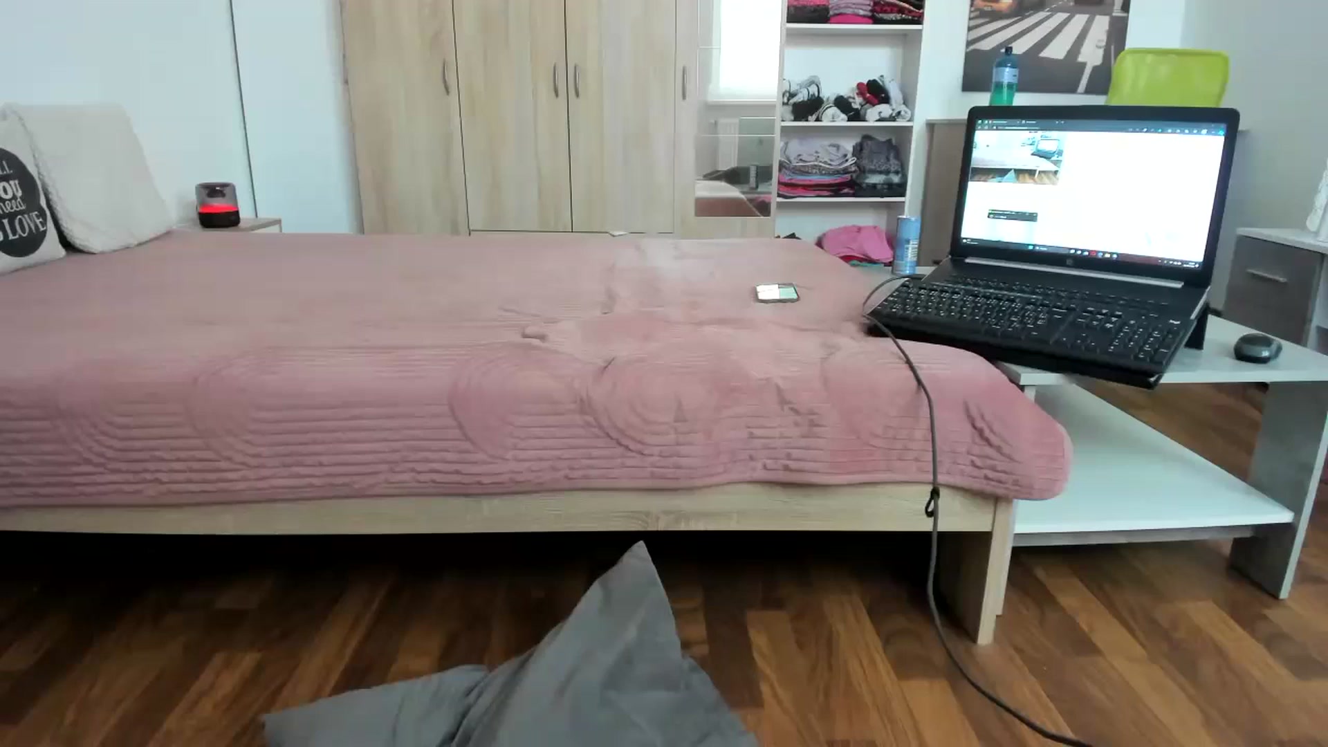 Gallery image thumbnail from Saandruskaa's myfreecams stream on, 10/22/2023, 10:12 image 8 of 20