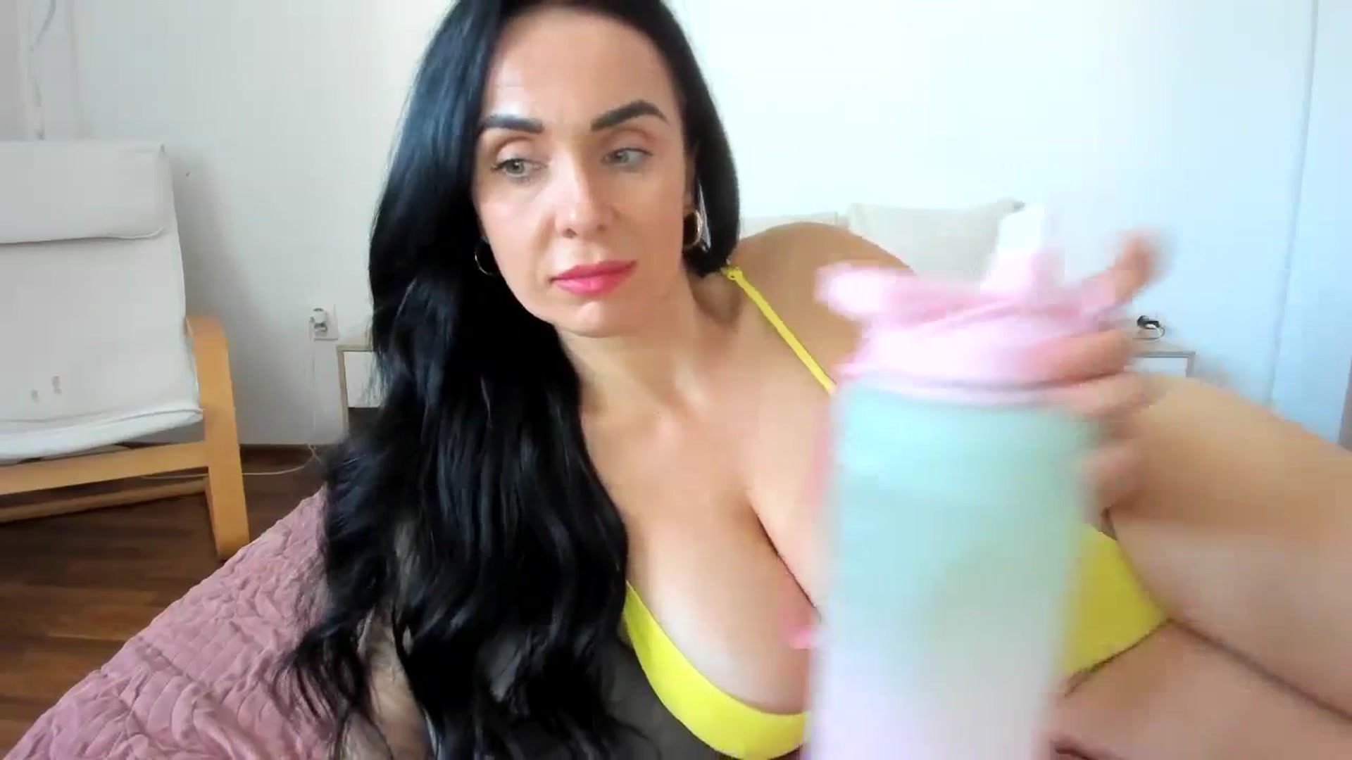 Gallery image thumbnail from Saandruskaa's myfreecams stream on, 11/12/2023, 10:26 image 6 of 20