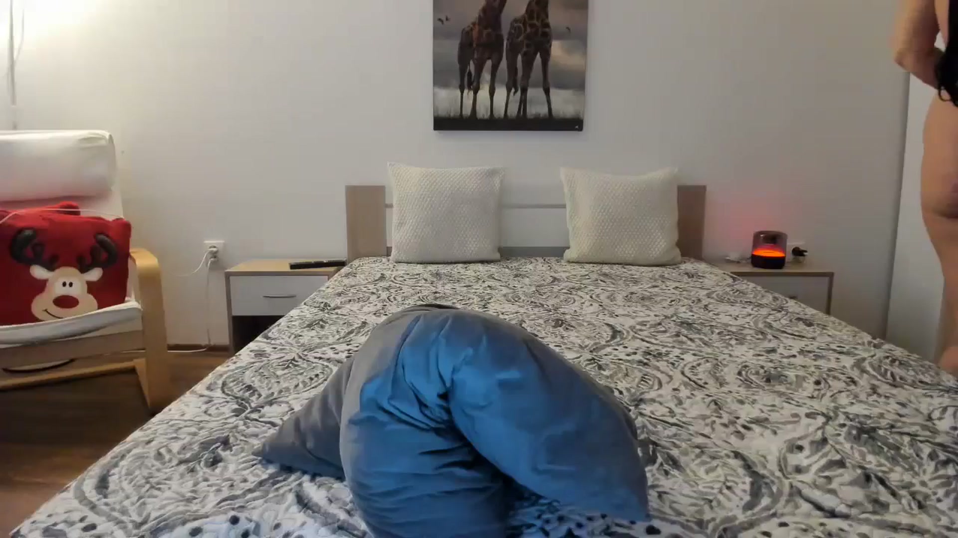 Gallery image thumbnail from Saandruskaa's myfreecams stream on, 12/08/2023, 15:20 image 14 of 20