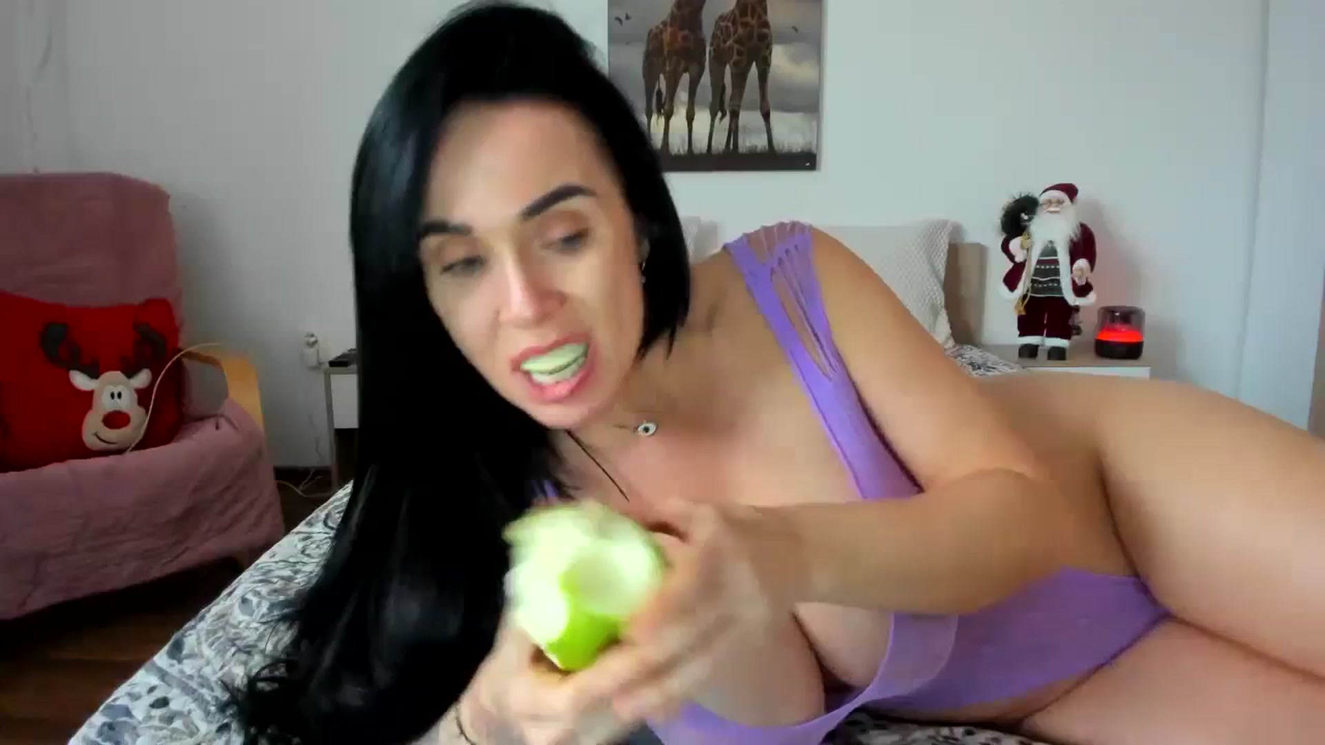 Gallery image thumbnail from Saandruskaa's myfreecams stream on, 12/25/2023, 13:26 image 9 of 20