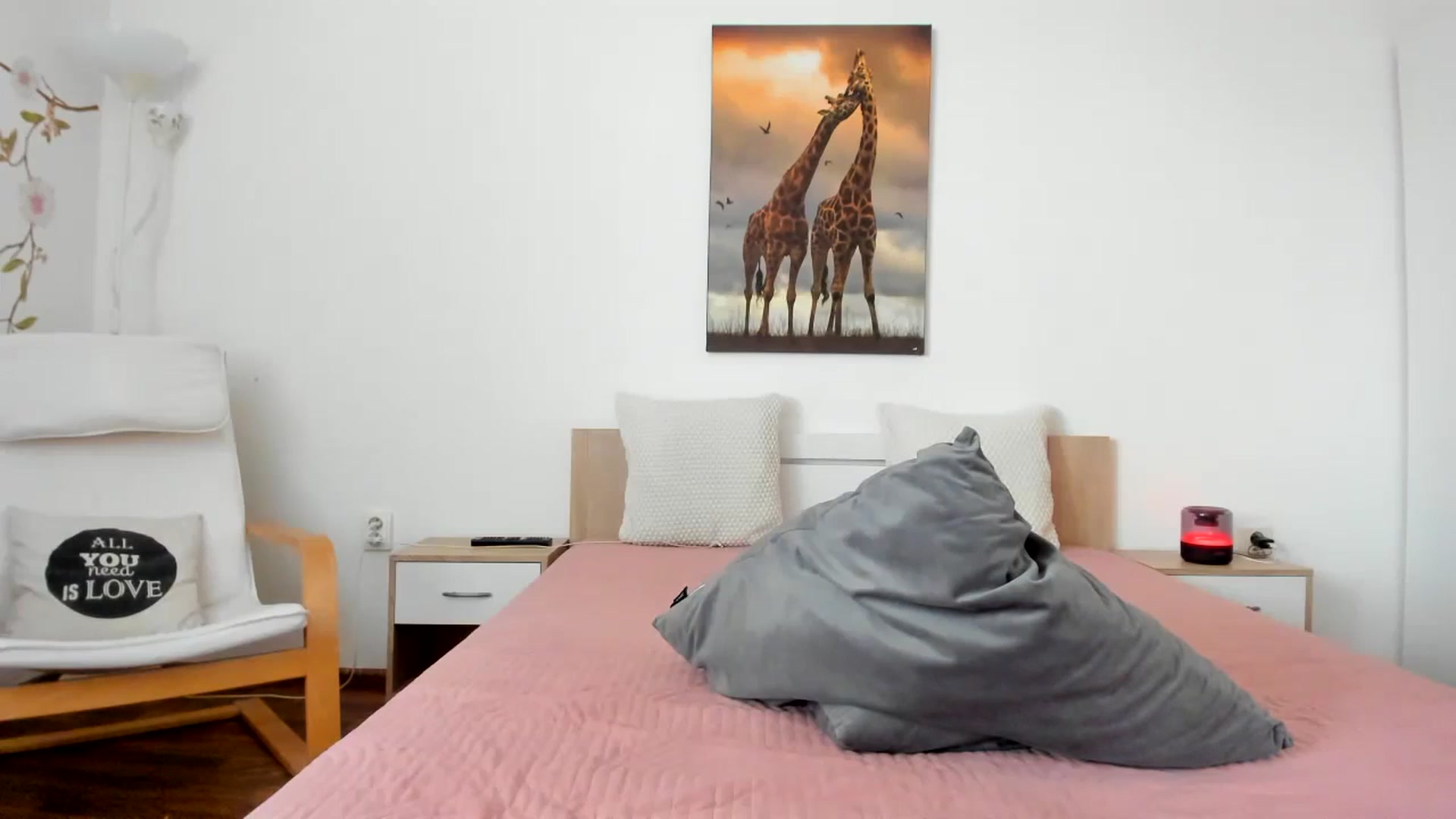 Gallery image thumbnail from Saandruskaa's myfreecams stream on, 01/01/2024, 11:06 image 6 of 20
