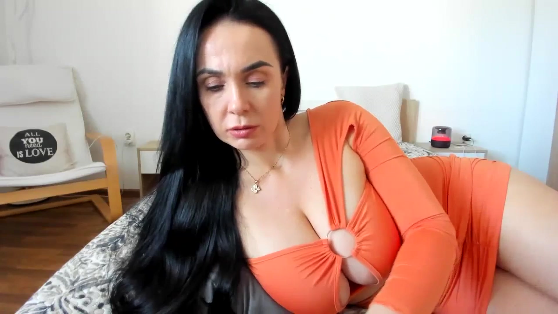 Gallery image thumbnail from Saandruskaa's myfreecams stream on, 01/28/2024, 10:56 image 3 of 20