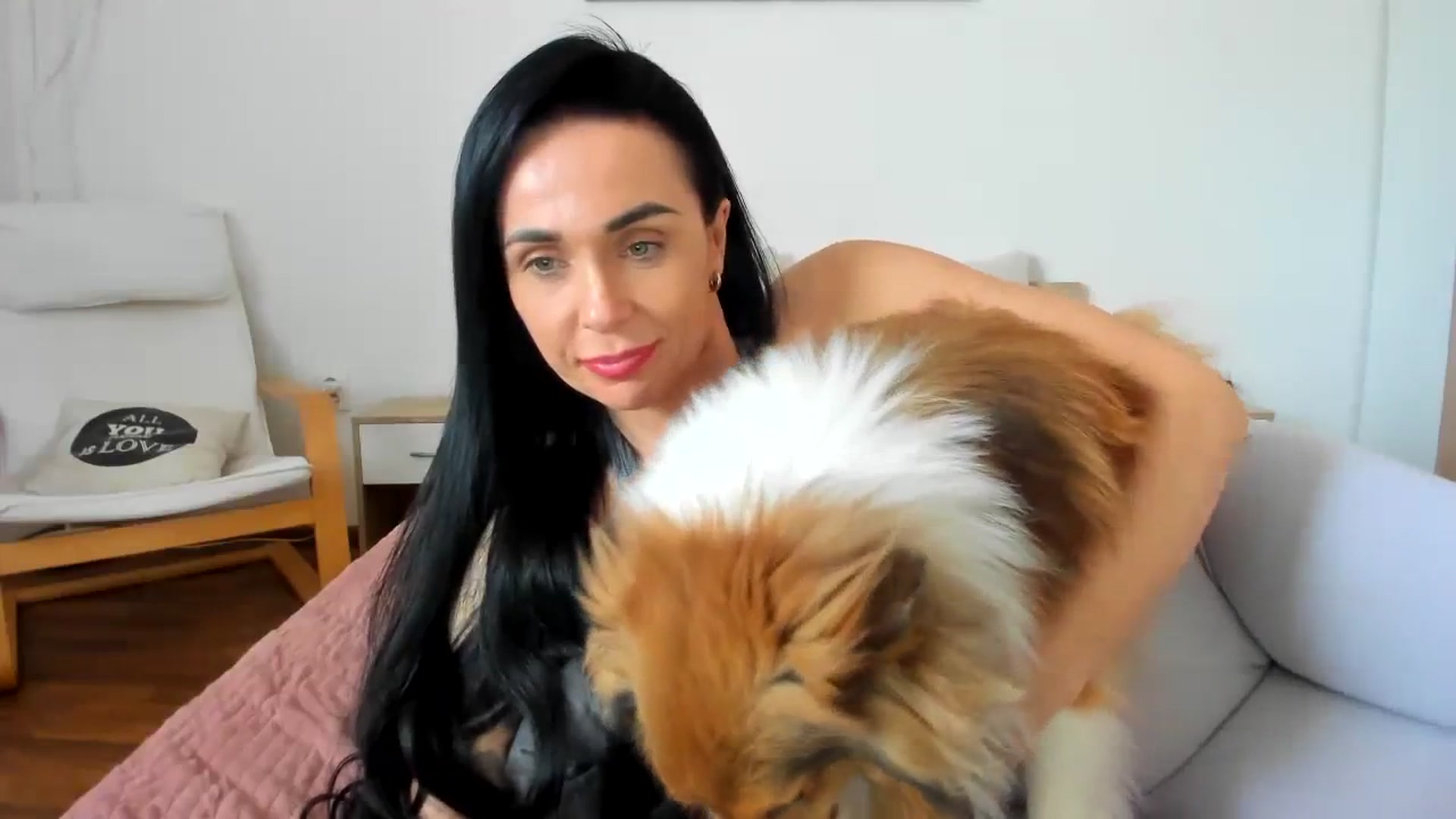 Gallery image thumbnail from Saandruskaa's myfreecams stream on, 02/25/2024, 13:20 image 6 of 20