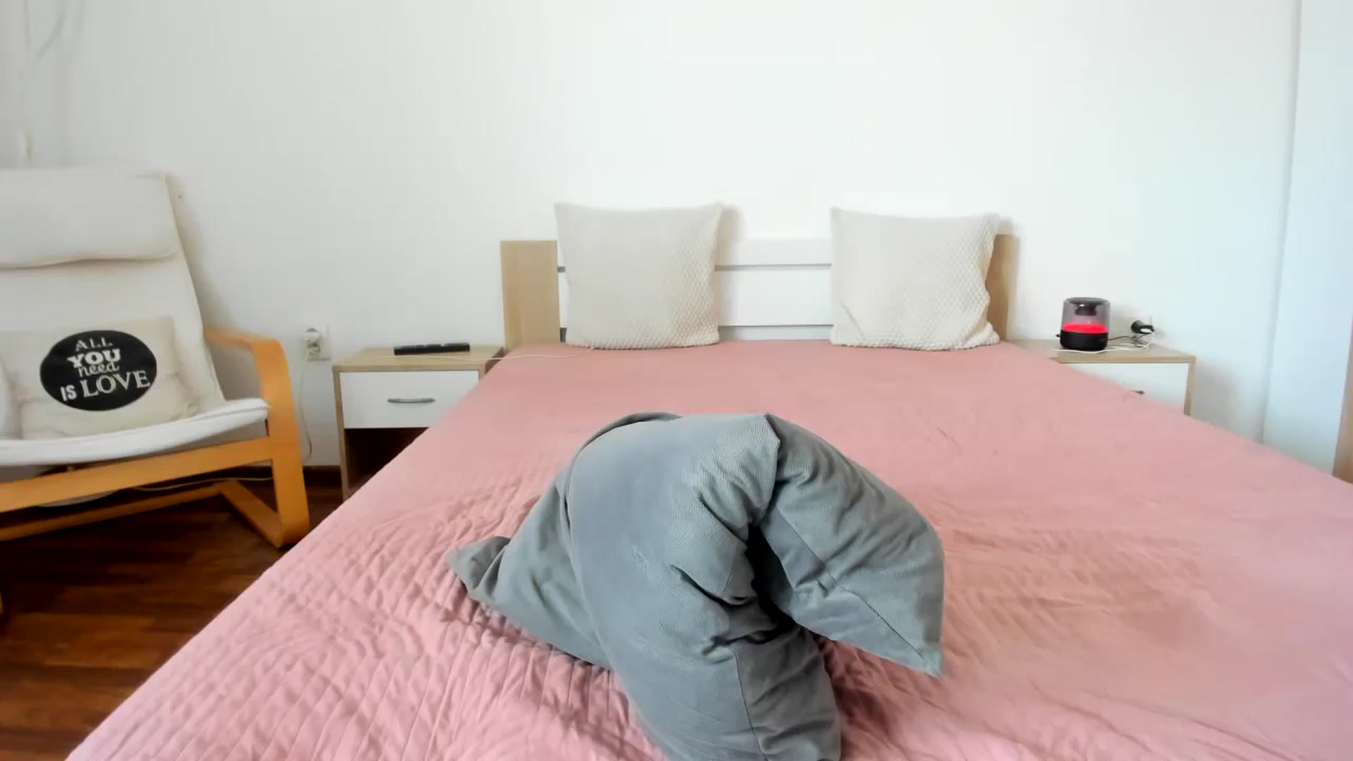Gallery image thumbnail from Saandruskaa's myfreecams stream on, 03/10/2024, 12:56 image 4 of 20