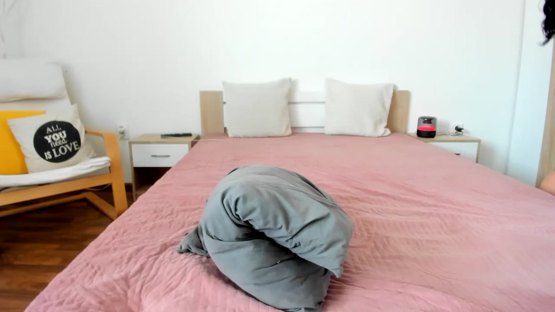 Gallery image thumbnail from Saandruskaa's myfreecams stream on, 04/14/2024, 12:16 image 19 of 20
