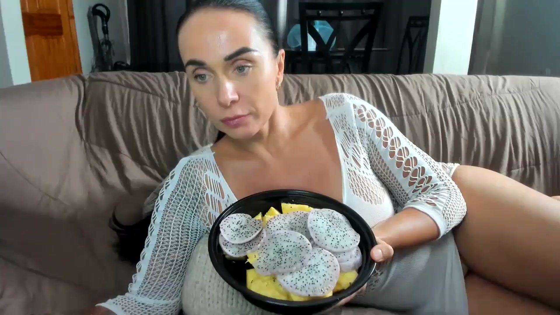Gallery image thumbnail from Saandruskaa's myfreecams stream on, 08/21/2024, 17:14 image 16 of 20