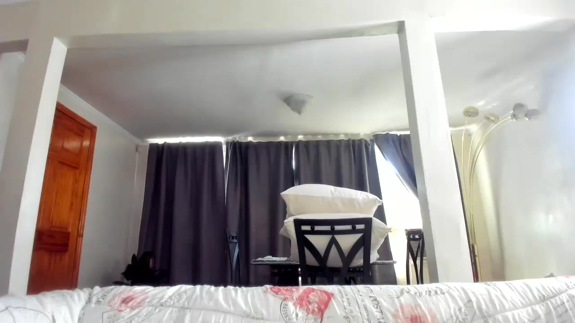Gallery image thumbnail from Saandruskaa's myfreecams stream on, 09/21/2024, 15:28 image 16 of 20