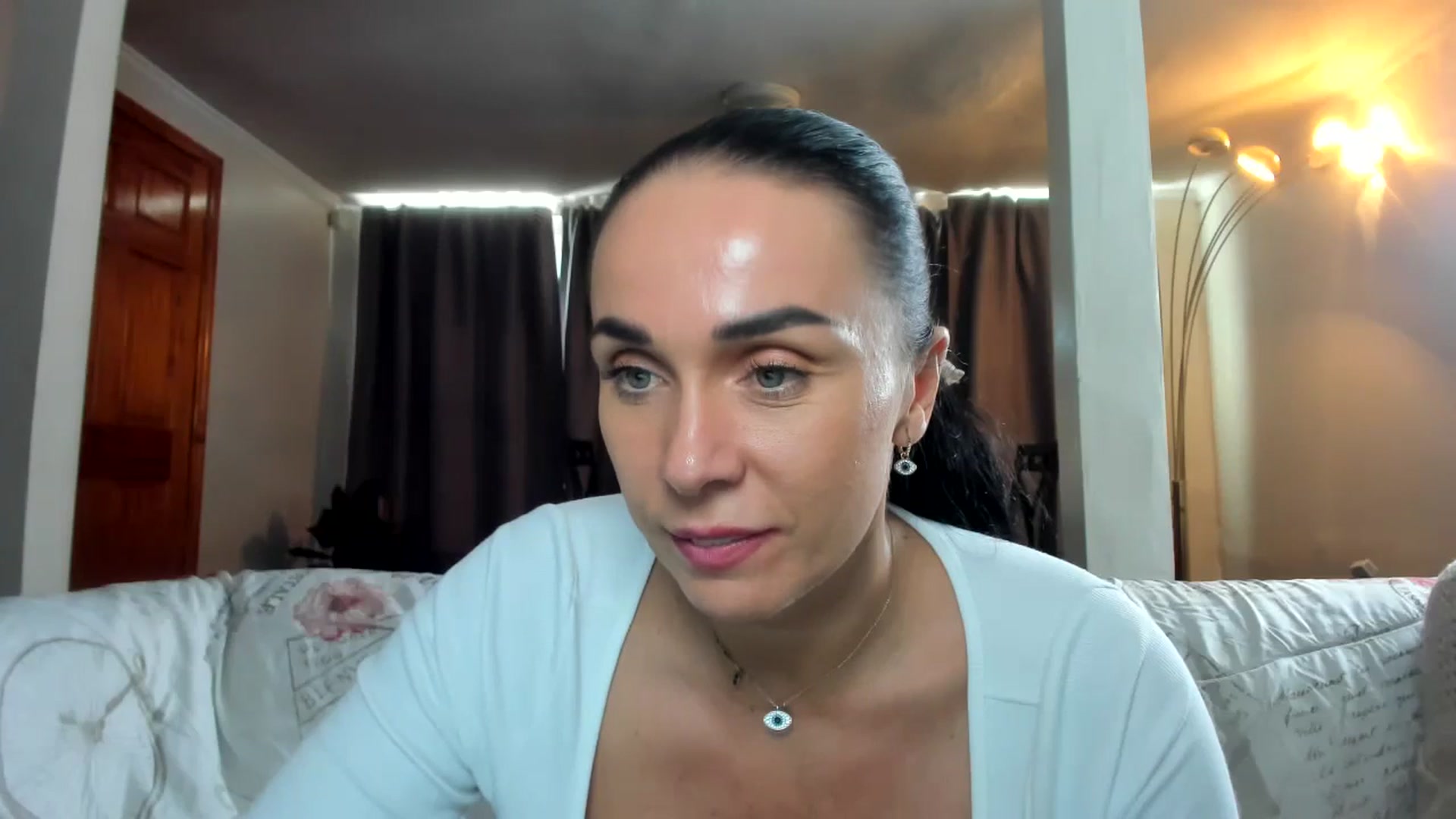 Gallery image thumbnail from Saandruskaa's myfreecams stream on, 09/21/2024, 16:59 image 14 of 20