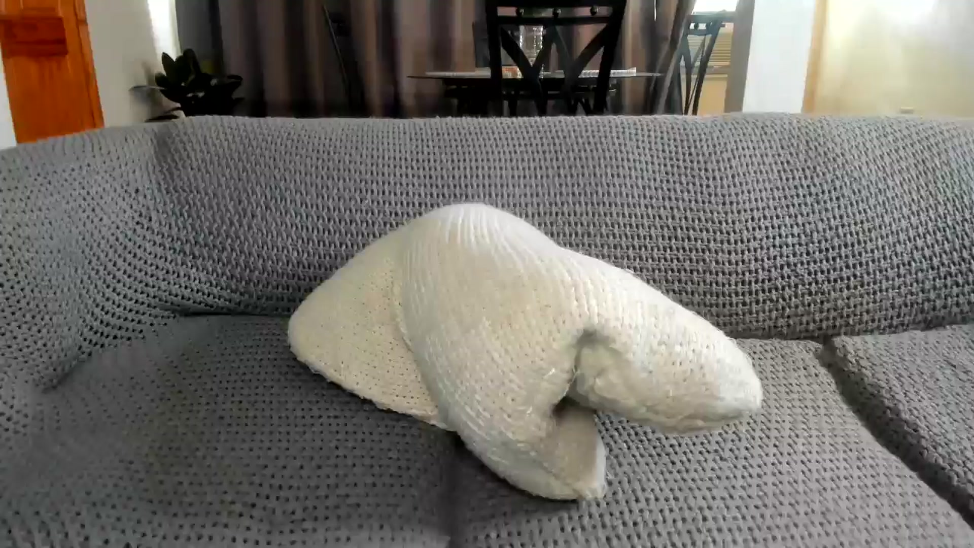 Gallery image thumbnail from Saandruskaa's myfreecams stream on, 10/12/2024, 19:33 image 3 of 20