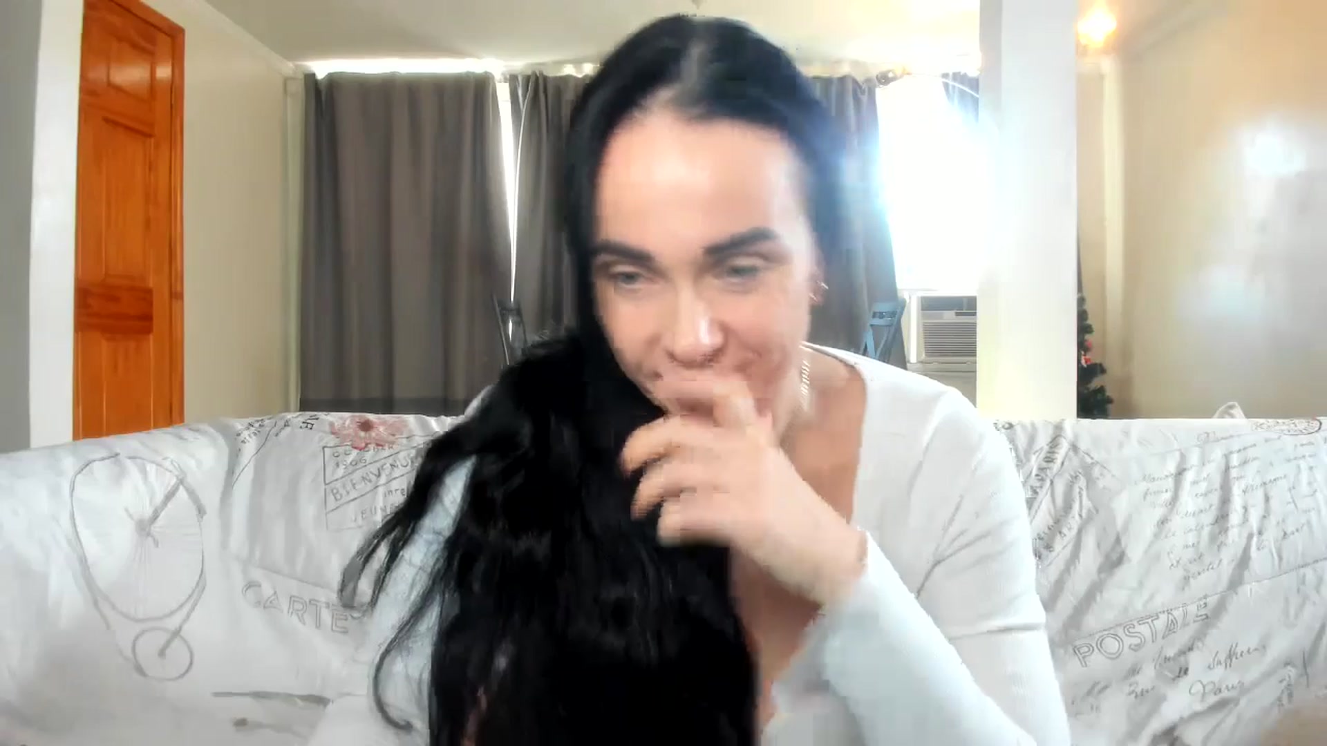 Gallery image thumbnail from Saandruskaa's myfreecams stream on, 11/30/2024, 18:38 image 14 of 20