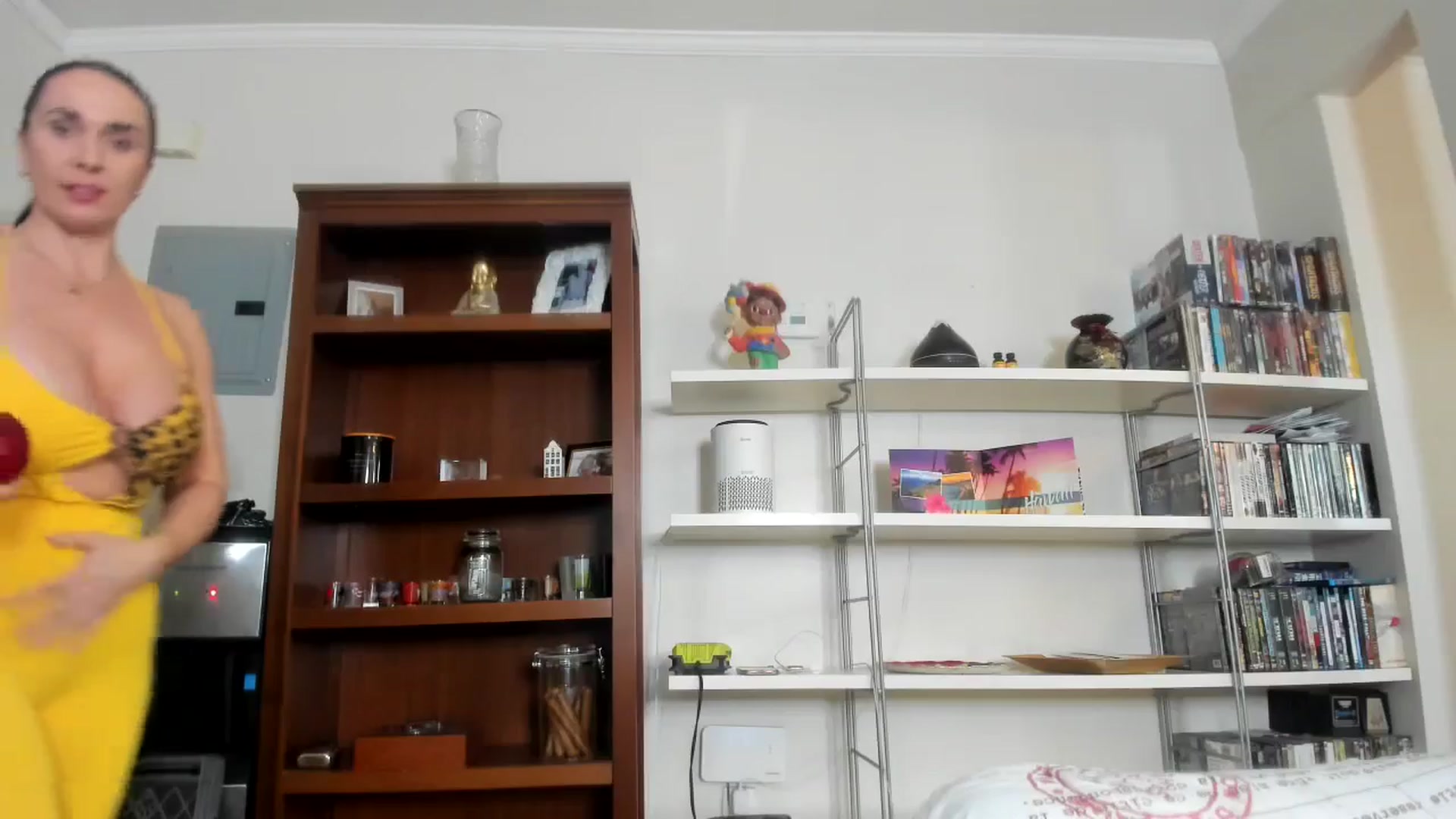 Gallery image thumbnail from Saandruskaa's myfreecams stream on, 12/19/2024, 17:56 image 13 of 20