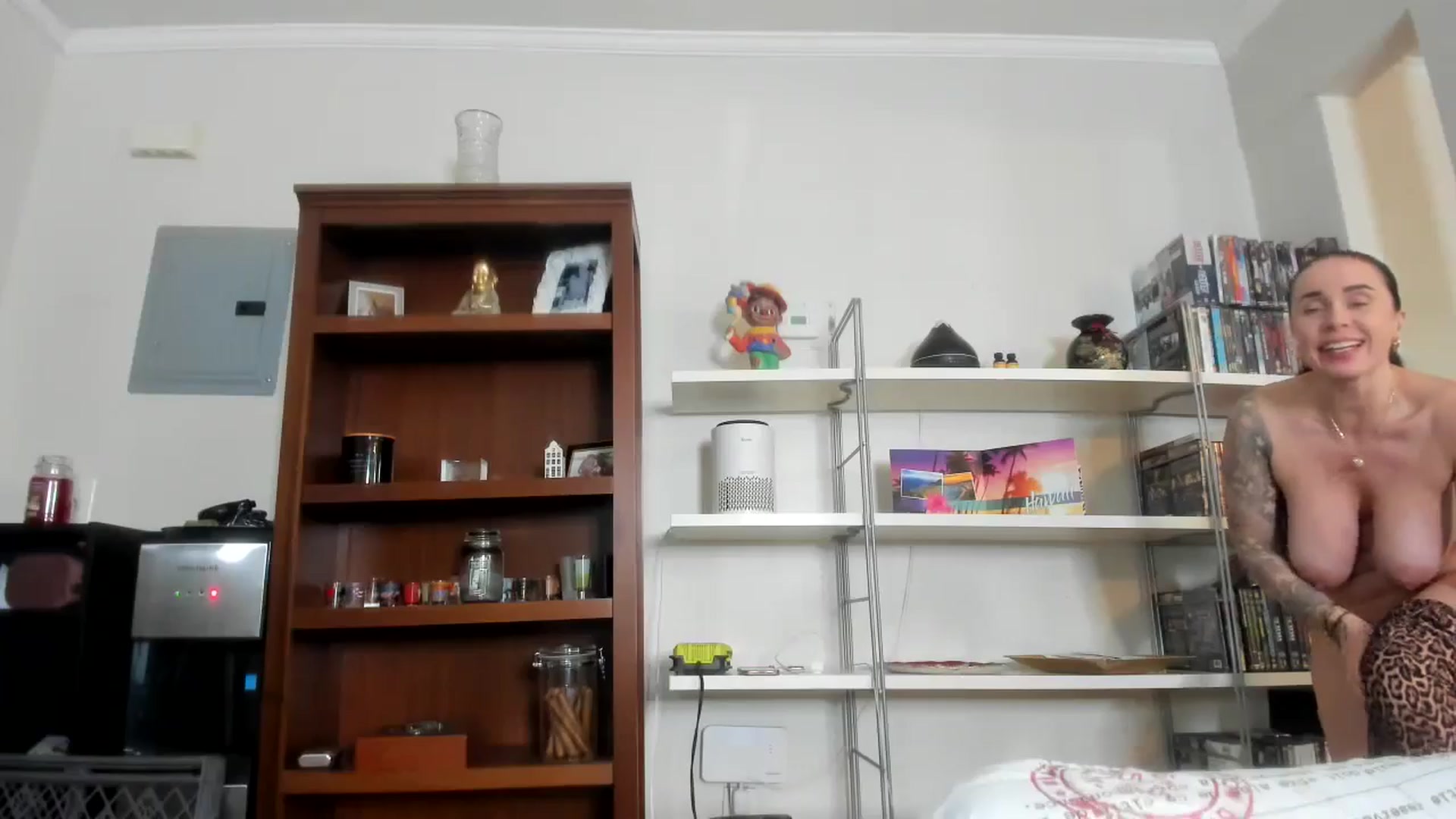 Gallery image thumbnail from Saandruskaa's myfreecams stream on, 12/19/2024, 17:56 image 14 of 20