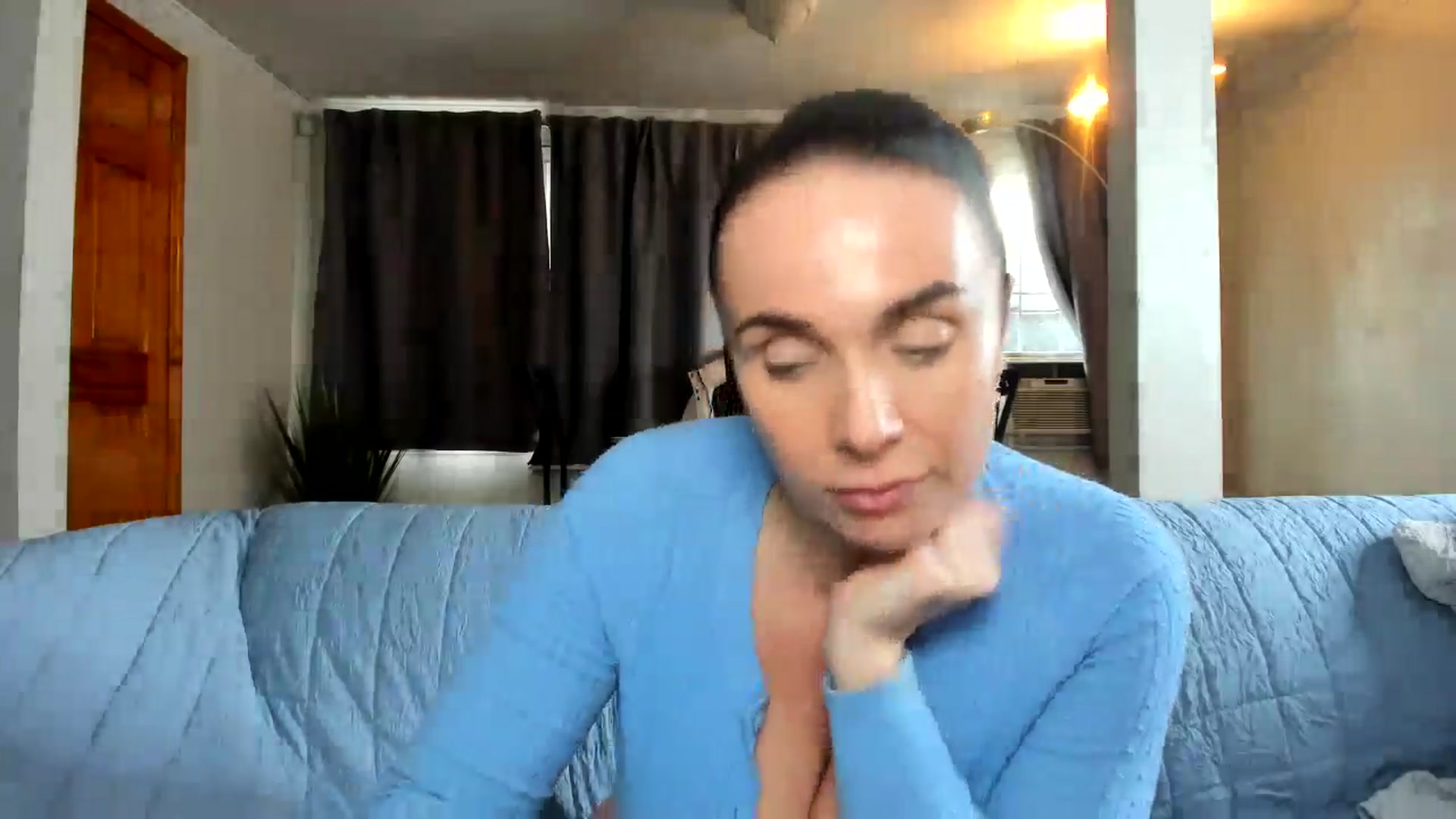 Gallery image thumbnail from Saandruskaa's myfreecams stream on, 01/16/2025, 18:22 image 11 of 20