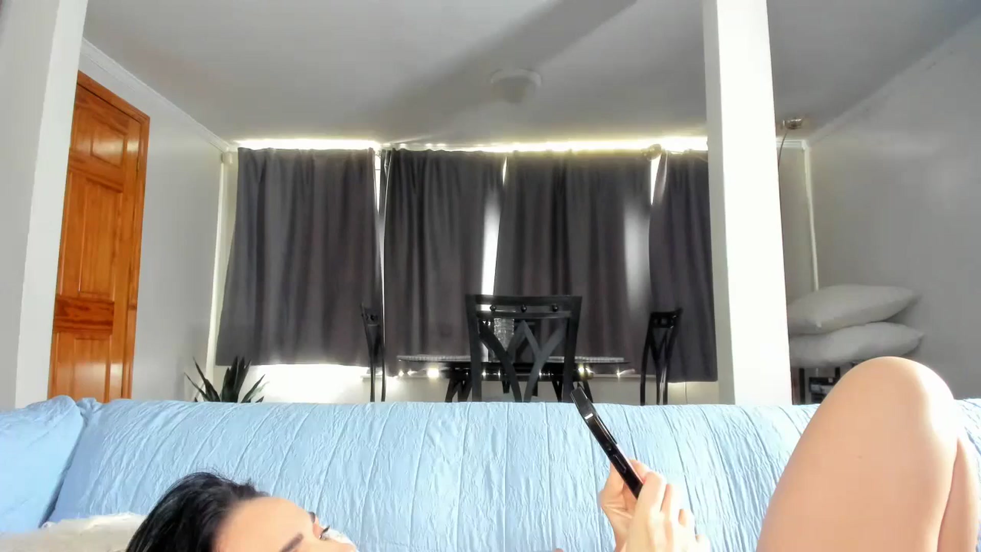 Gallery image thumbnail from Saandruskaa's myfreecams stream on, 04/19/2025, 16:18 image 6 of 20