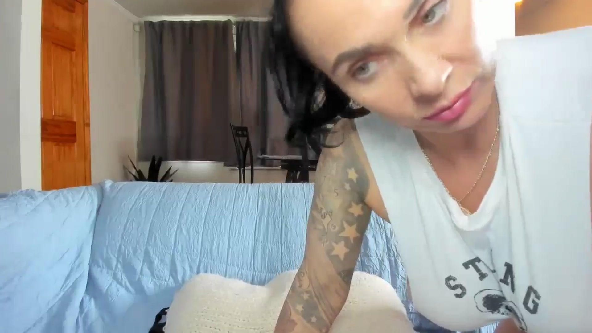 Gallery image thumbnail from Saandruskaa's myfreecams stream on, 04/26/2025, 19:00 image 2 of 20