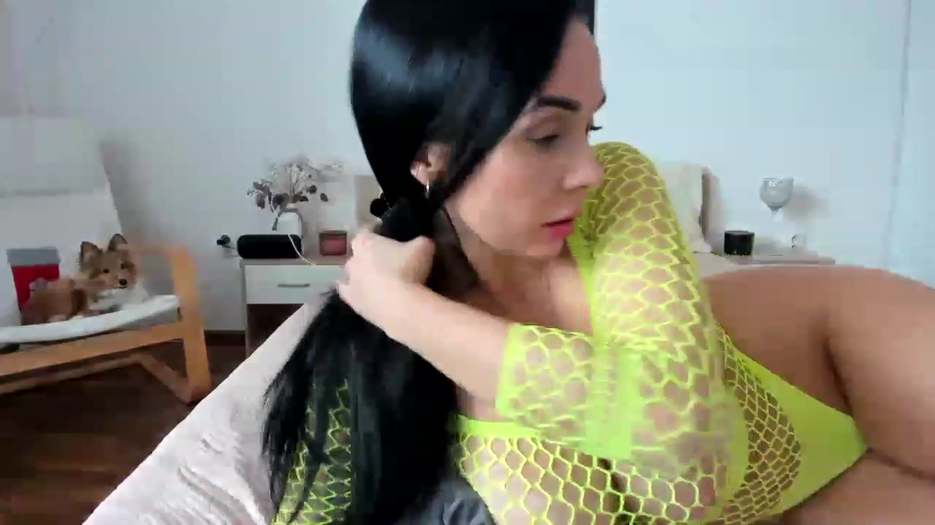 Gallery image thumbnail from Saandruskka's myfreecams stream on, 12/21/2022, 09:40 image 19 of 20