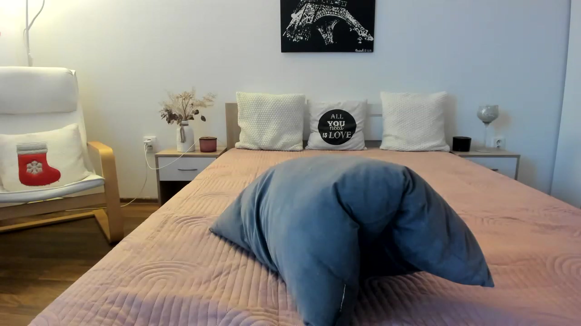 Gallery image thumbnail from Saandruskka's myfreecams stream on, 12/26/2022, 13:52 image 17 of 20