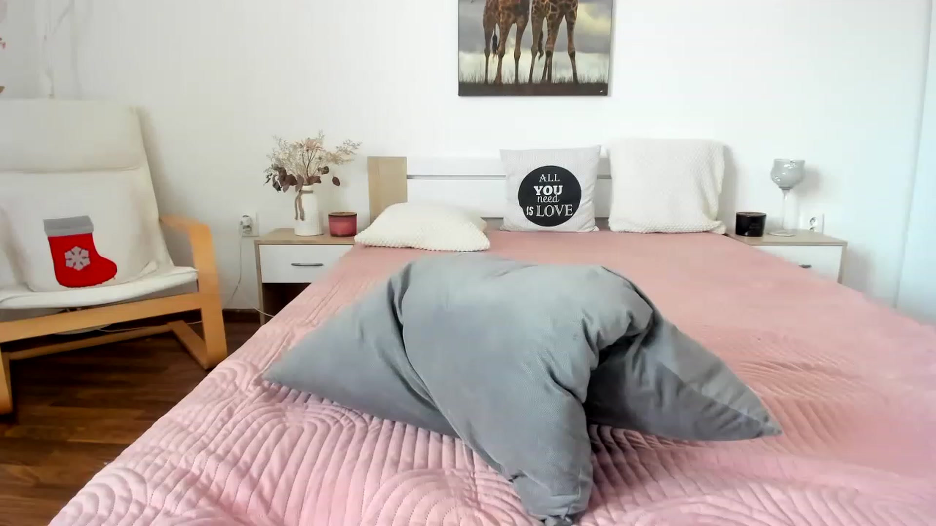 Gallery image thumbnail from Saandruskka's myfreecams stream on, 12/30/2022, 11:56 image 10 of 20
