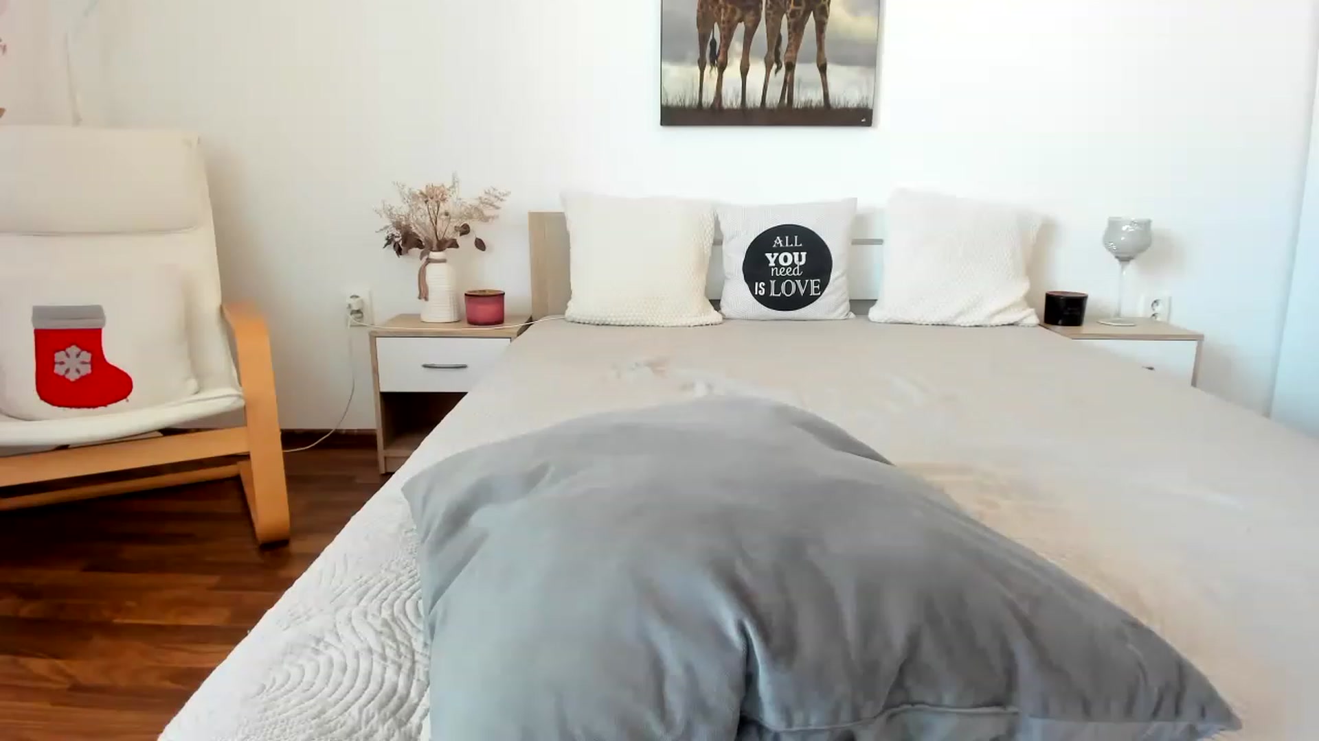 Gallery image thumbnail from Saandruskka's myfreecams stream on, 12/31/2022, 13:16 image 18 of 20
