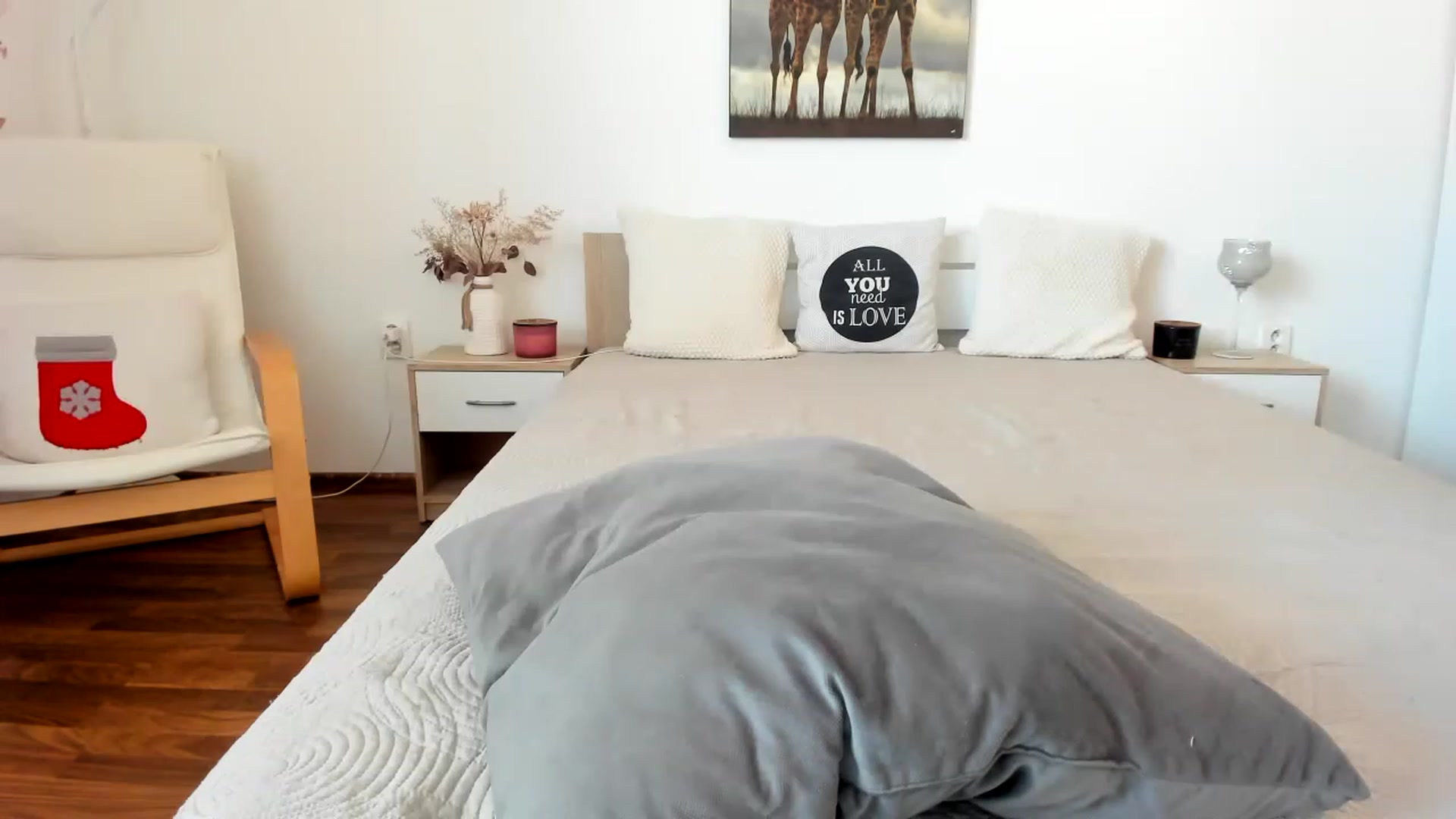 Gallery image thumbnail from Saandruskka's myfreecams stream on, 12/31/2022, 13:16 image 16 of 20