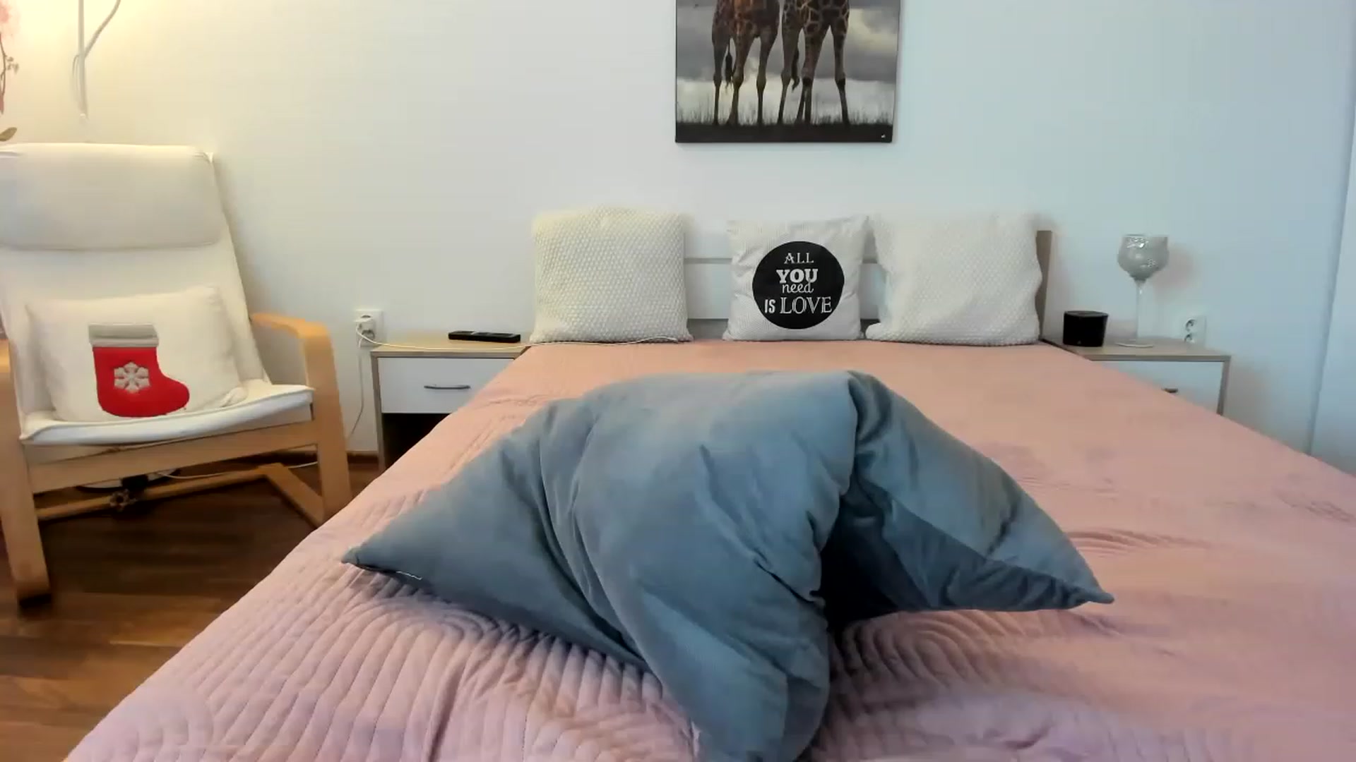 Gallery image thumbnail from Saandruskka's myfreecams stream on, 01/09/2023, 11:14 image 15 of 20