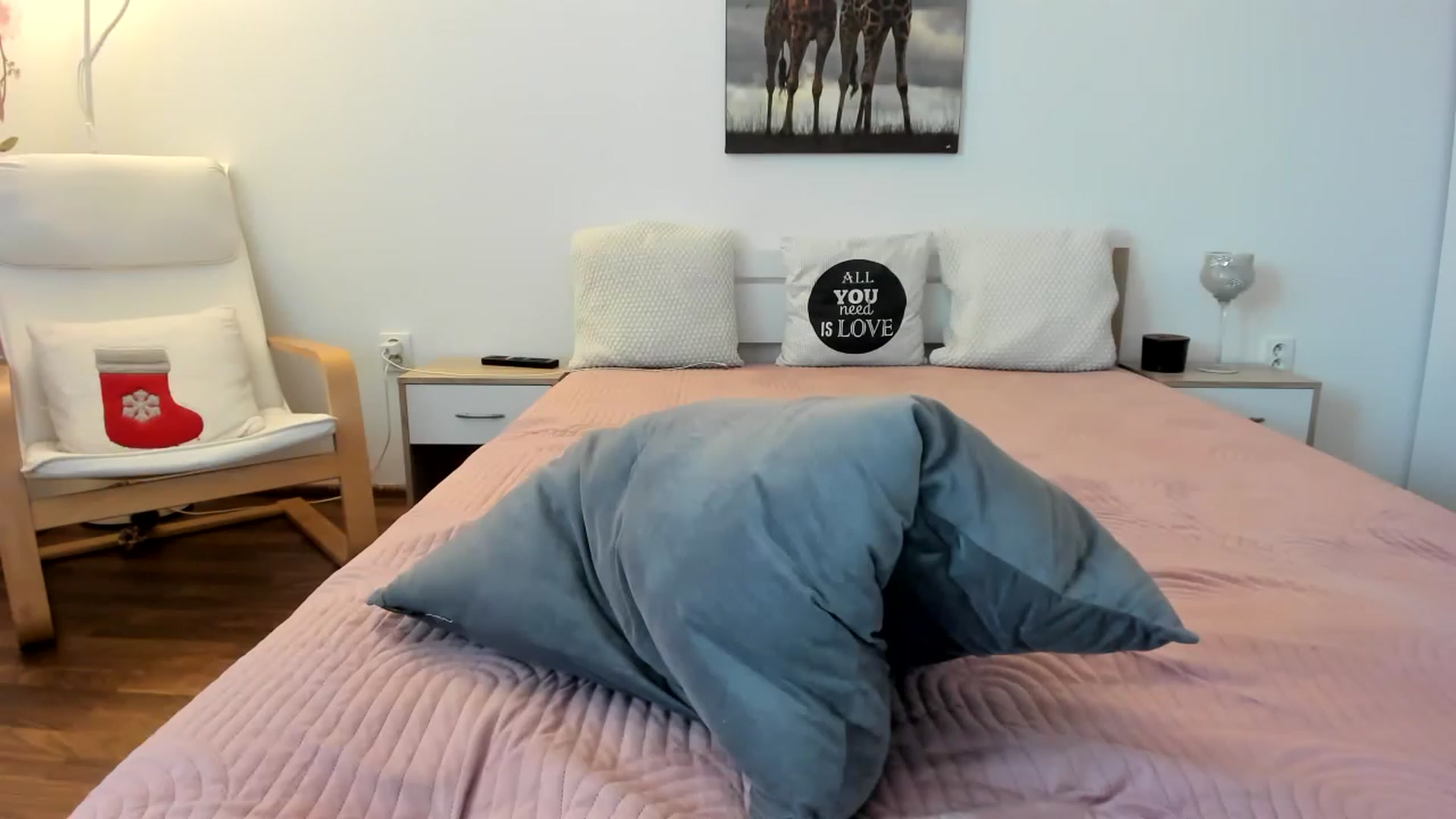 Gallery image thumbnail from Saandruskka's myfreecams stream on, 01/09/2023, 11:14 image 16 of 20