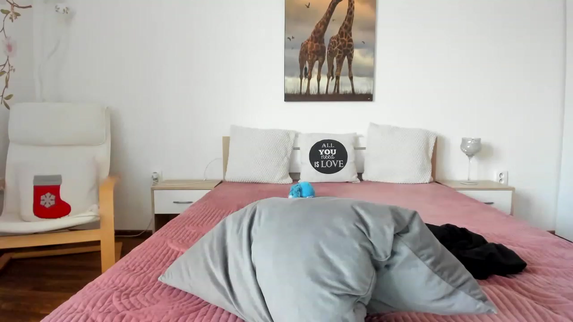 Gallery image thumbnail from Saandruskka's myfreecams stream on, 01/19/2023, 12:44 image 12 of 20