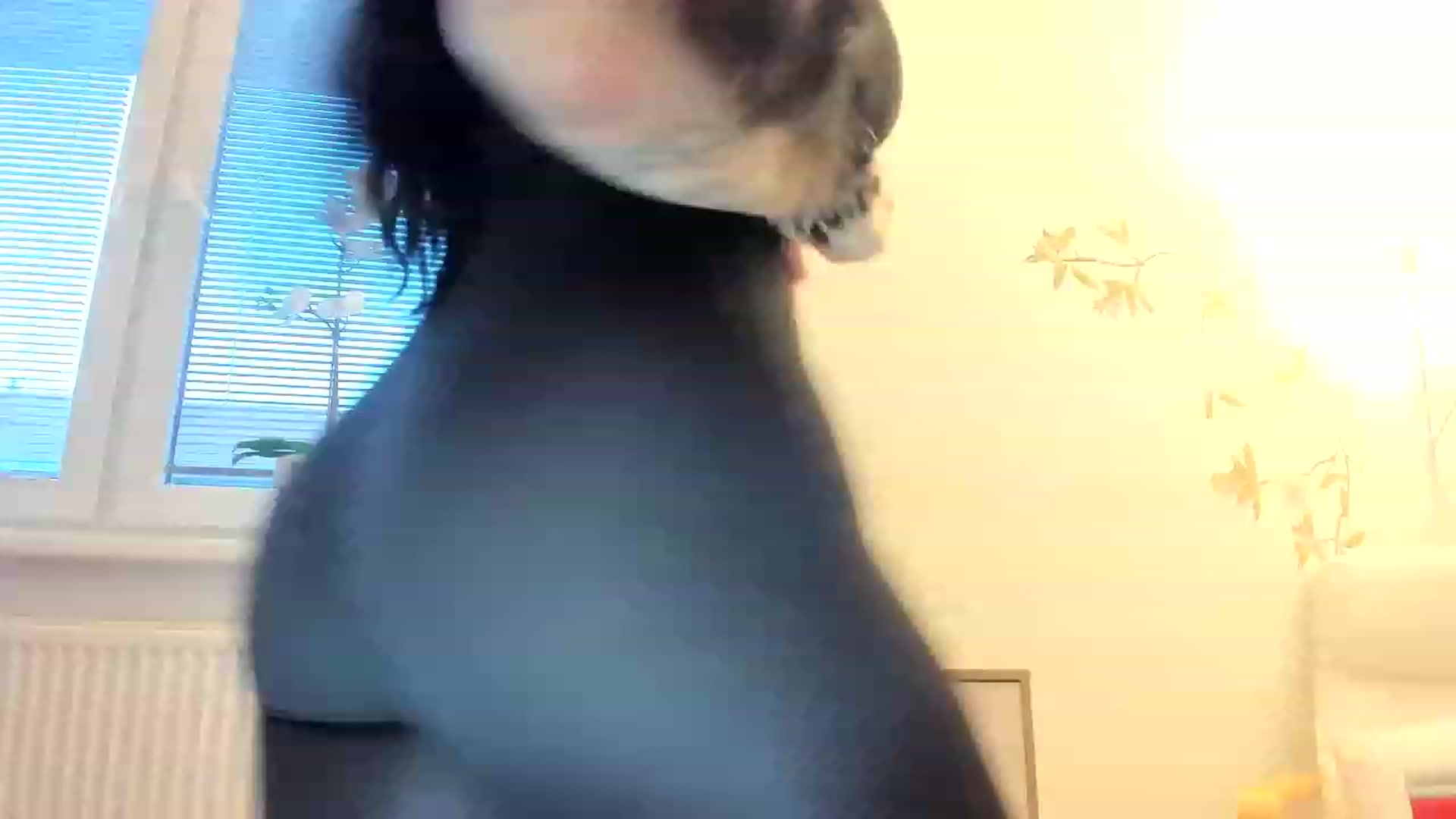 Gallery image thumbnail from Saandruskka's myfreecams stream on, 02/01/2023, 16:01 image 14 of 20