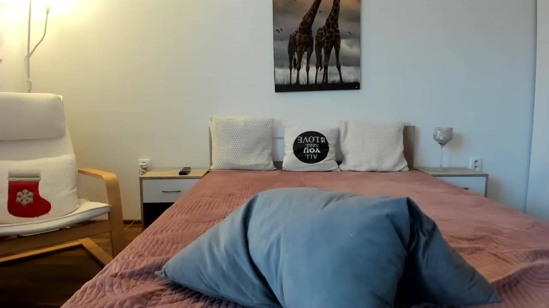 Gallery image thumbnail from Saandruskka's myfreecams stream on, 02/03/2023, 13:40 image 16 of 20