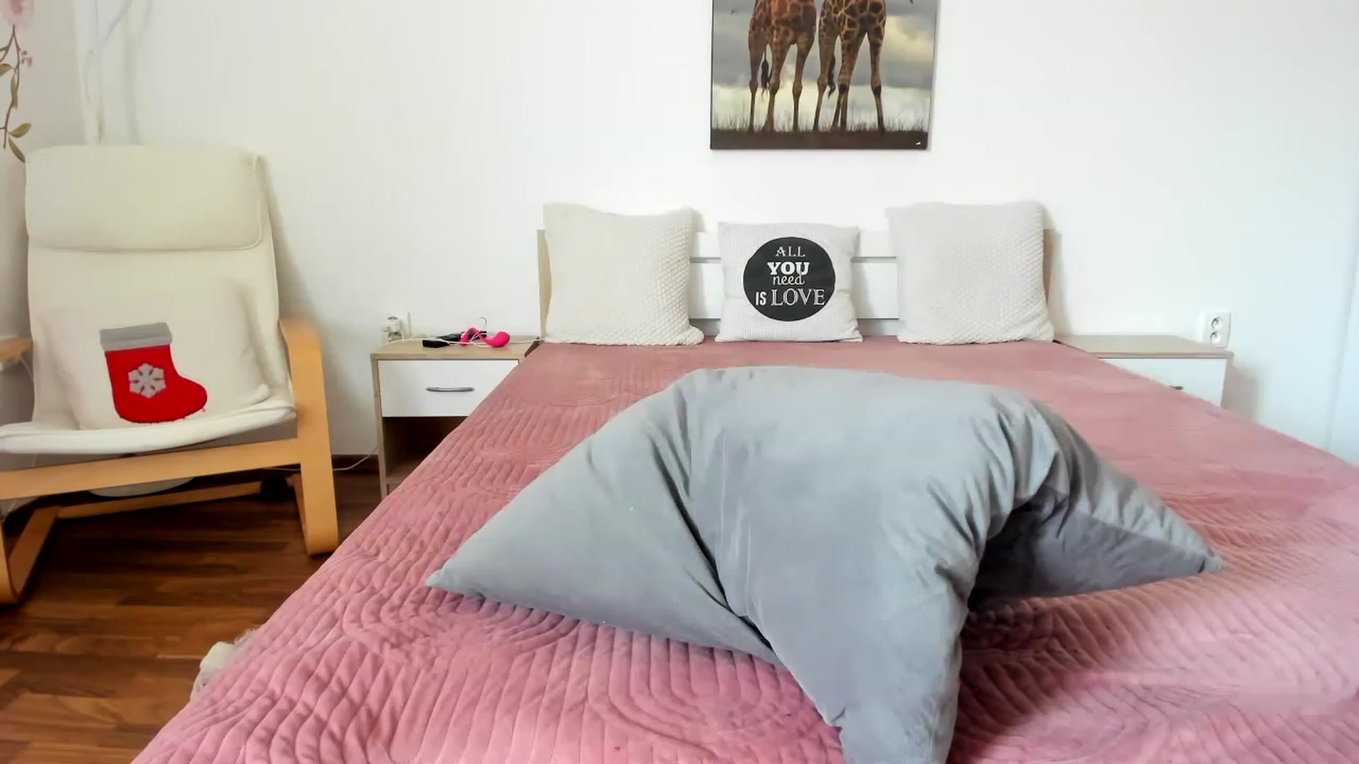 Gallery image thumbnail from Saandruskka's myfreecams stream on, 02/10/2023, 11:46 image 3 of 20